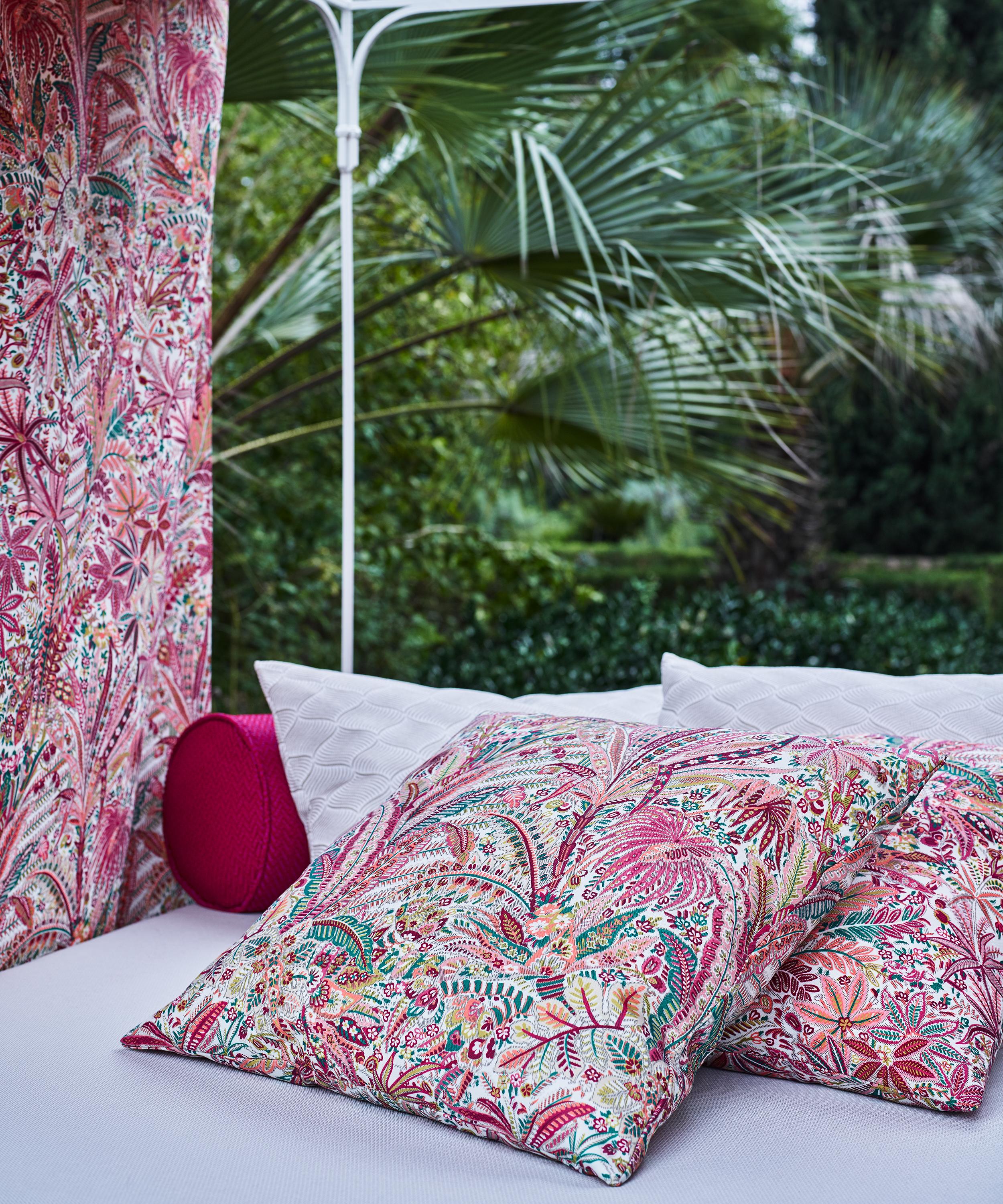 Liberty Interiors - Tempera Marwood in Cosmos – Outdoor image number 1