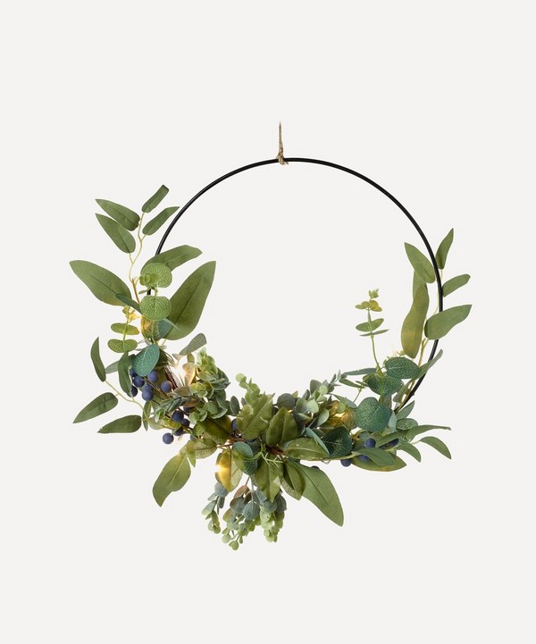 Christmas - Green Foliage Half Wreath image number null