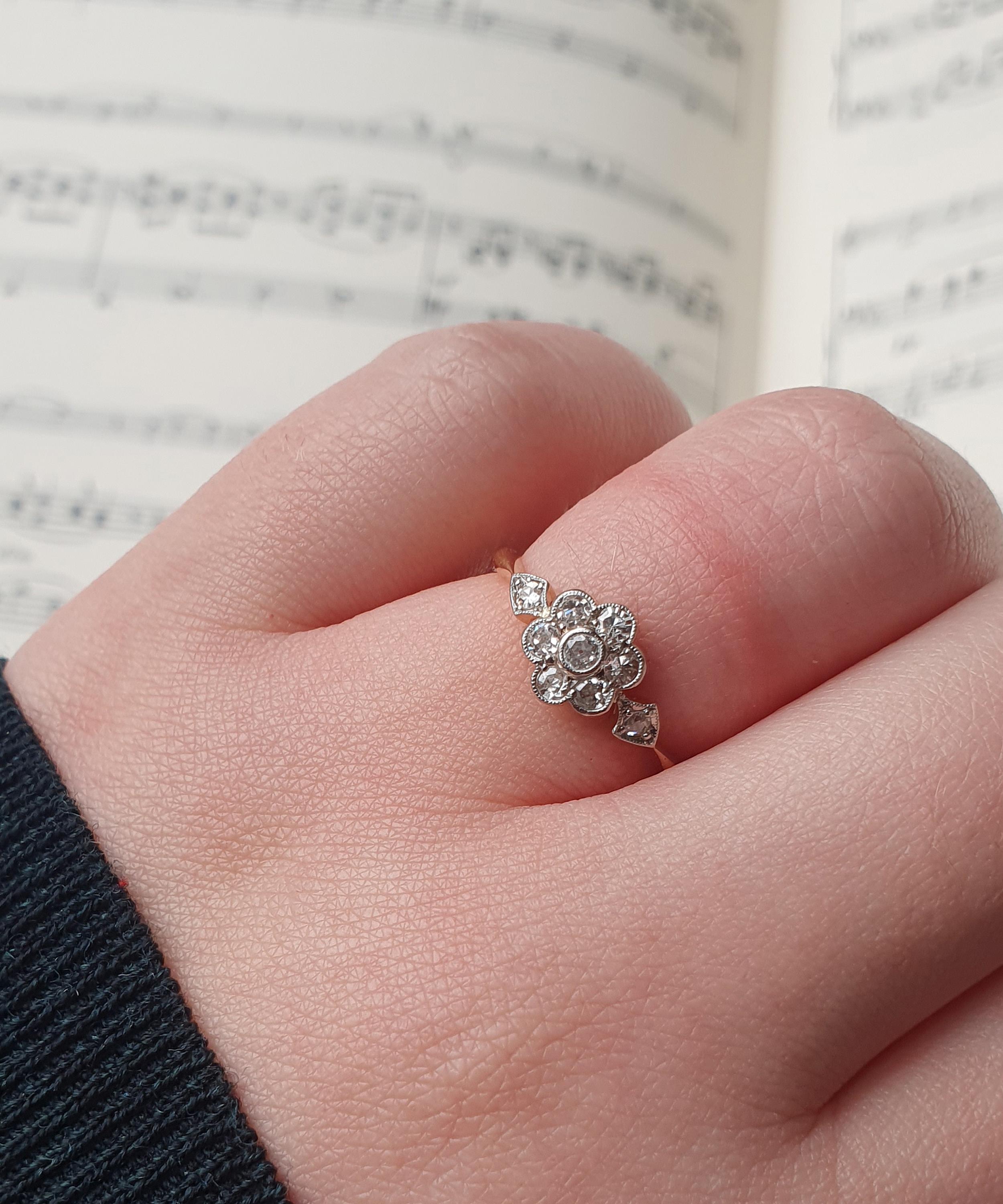 Kojis - 18ct Gold and Platinum Antique Daisy Cluster Ring image number 4