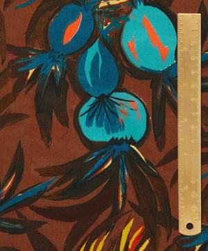 Liberty Fabrics - Cebollas Garden Silk Satin image number 4