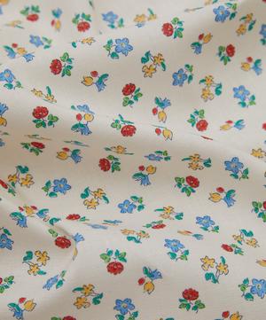 Liberty Fabrics - Spring Buds Lasenby Quilting Cotton image number 3