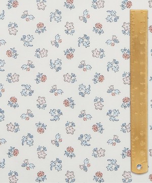 Liberty Fabrics - Spring Buds Lasenby Quilting Cotton image number 4