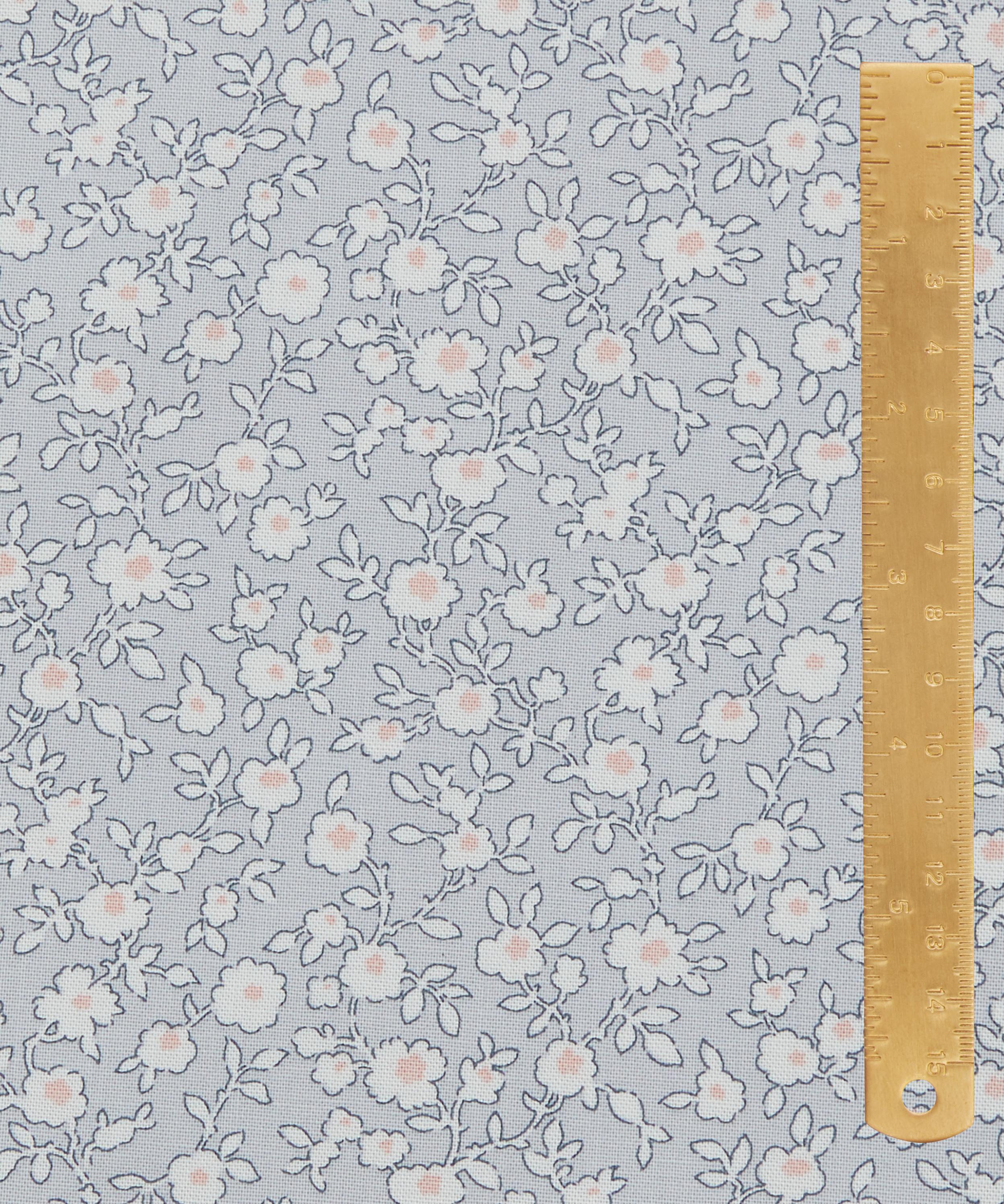 Liberty Fabrics - Daisy Trail Lasenby Quilting Cotton image number 4