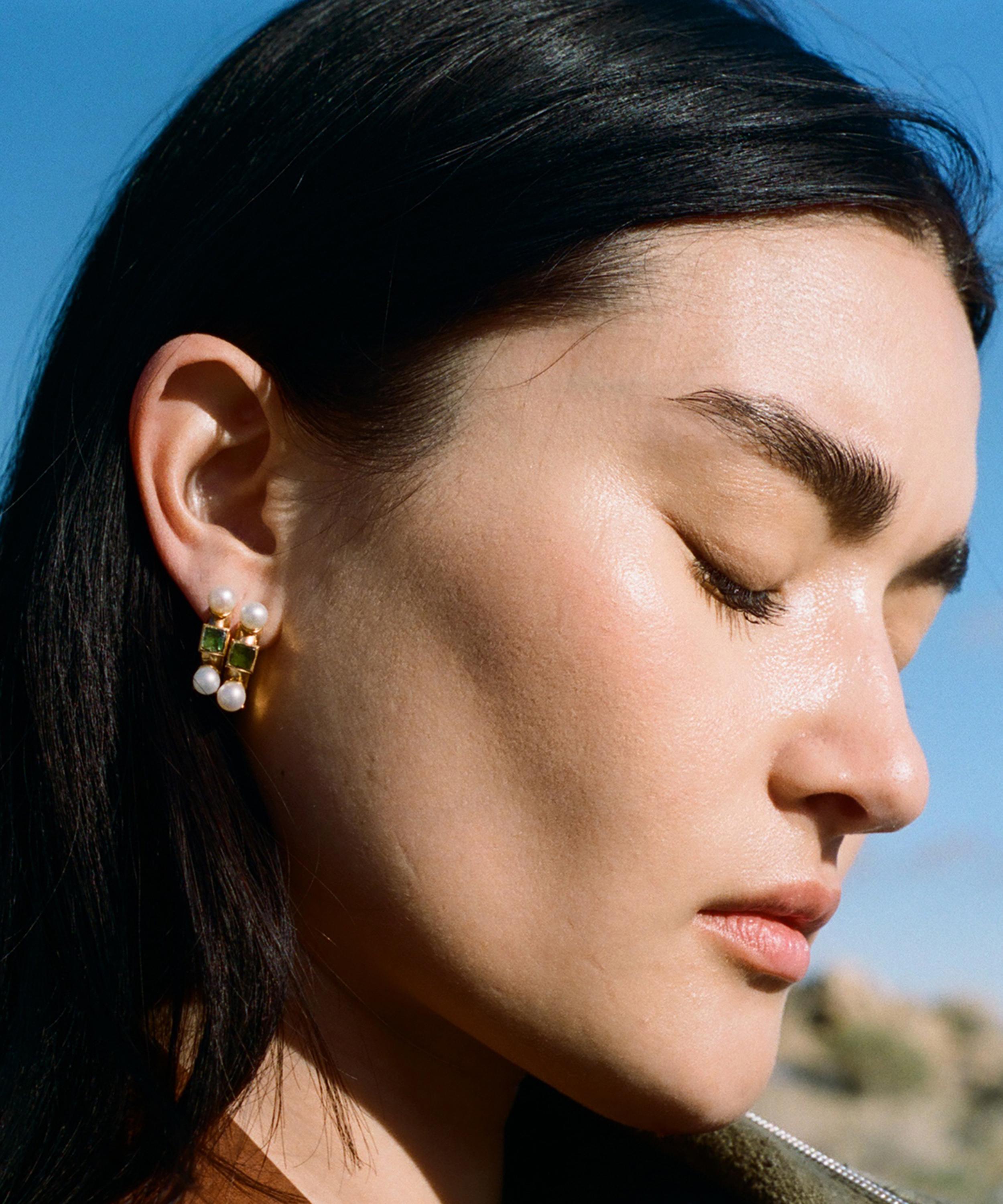 Alighieri - 24ct Gold-Plated Traveller’s Path Tourmaline Hoop Earrings image number 4