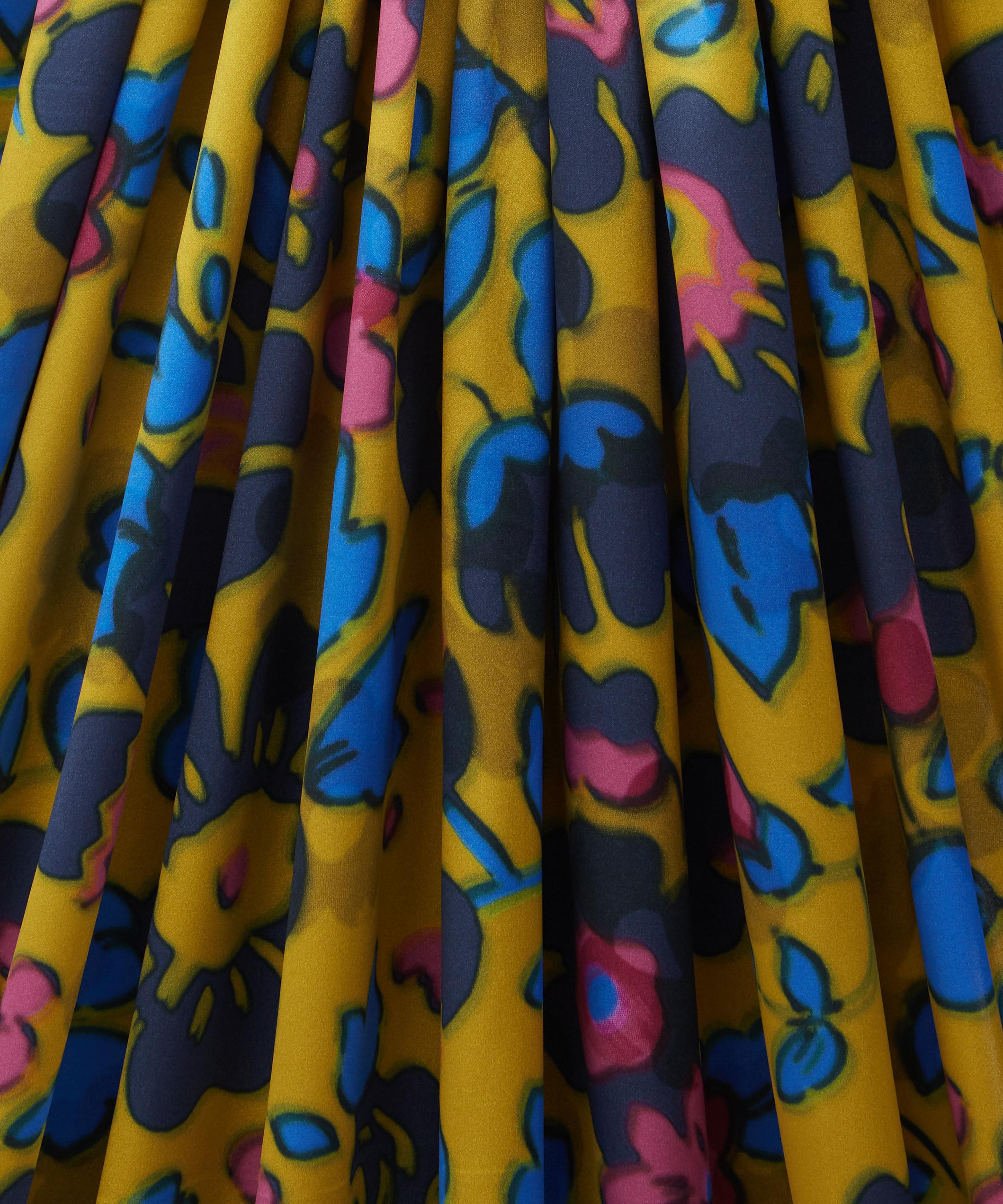 Liberty Fabrics - Betsy Shadow Silk Satin image number 2