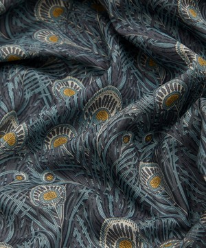 Liberty Fabrics - Queen Hera Tana Lawn™ Cotton image number 4
