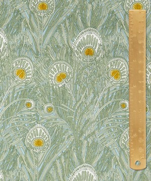 Liberty Fabrics - Queen Hera Tana Lawn™ Cotton image number 4