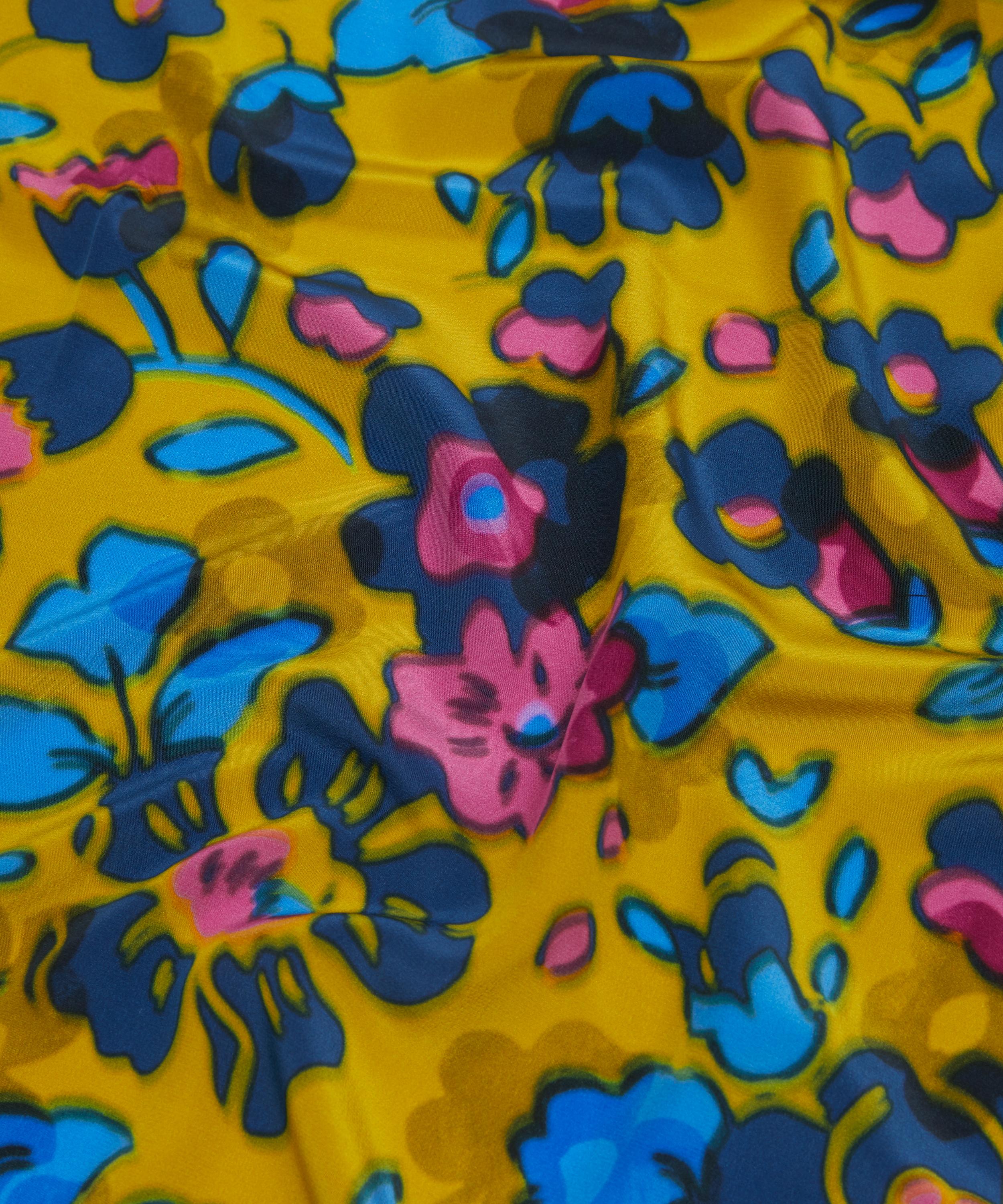 Liberty Fabrics - Betsy Shadow Crepe de Chine image number 3