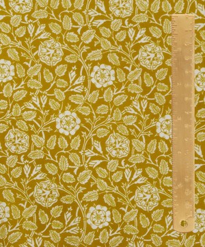 Liberty Fabrics - Woodcut Vine Tana Lawn™ Cotton image number 4