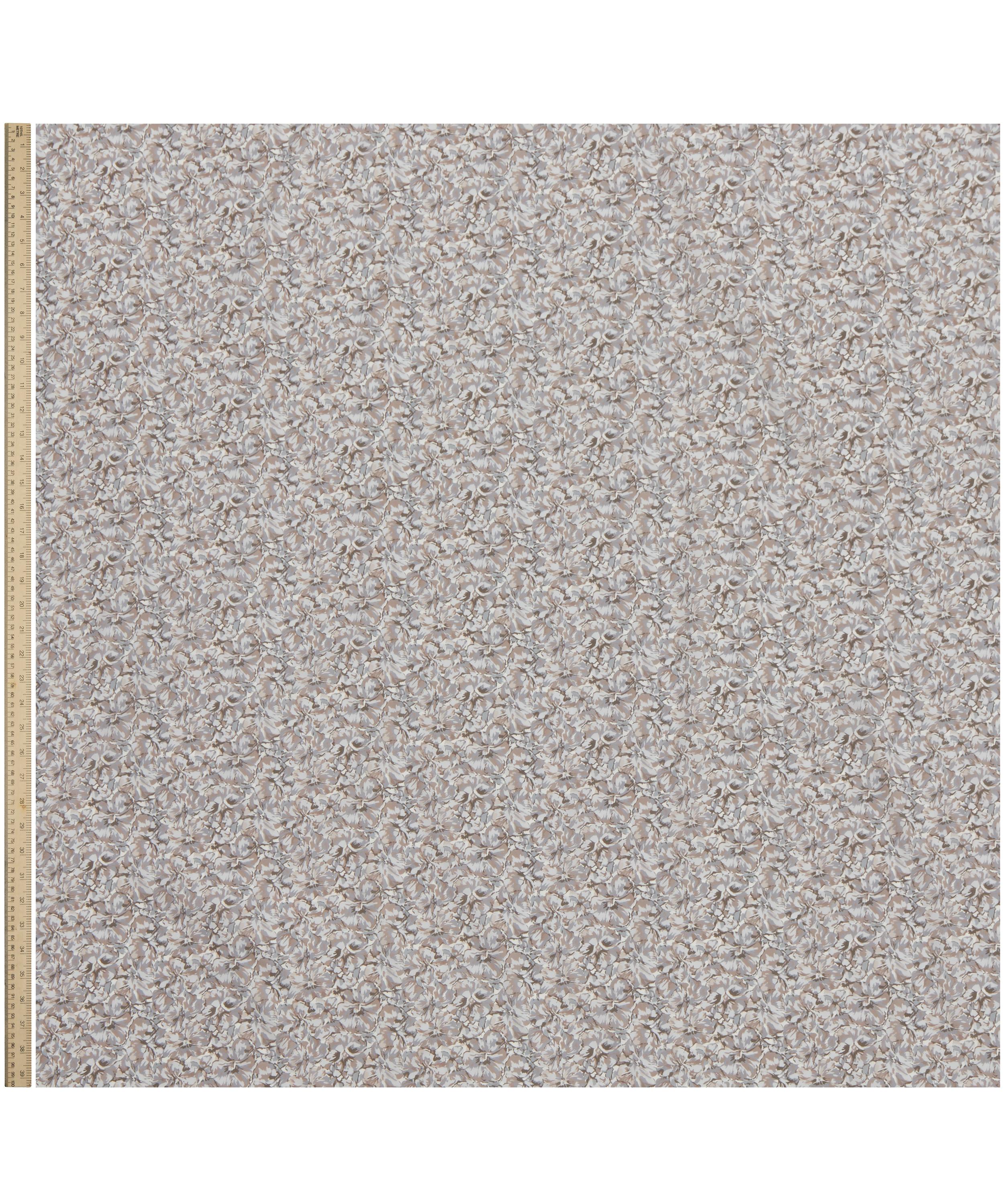 Liberty Fabrics - Pansy Dazzle Tana Lawn™ Cotton image number 1