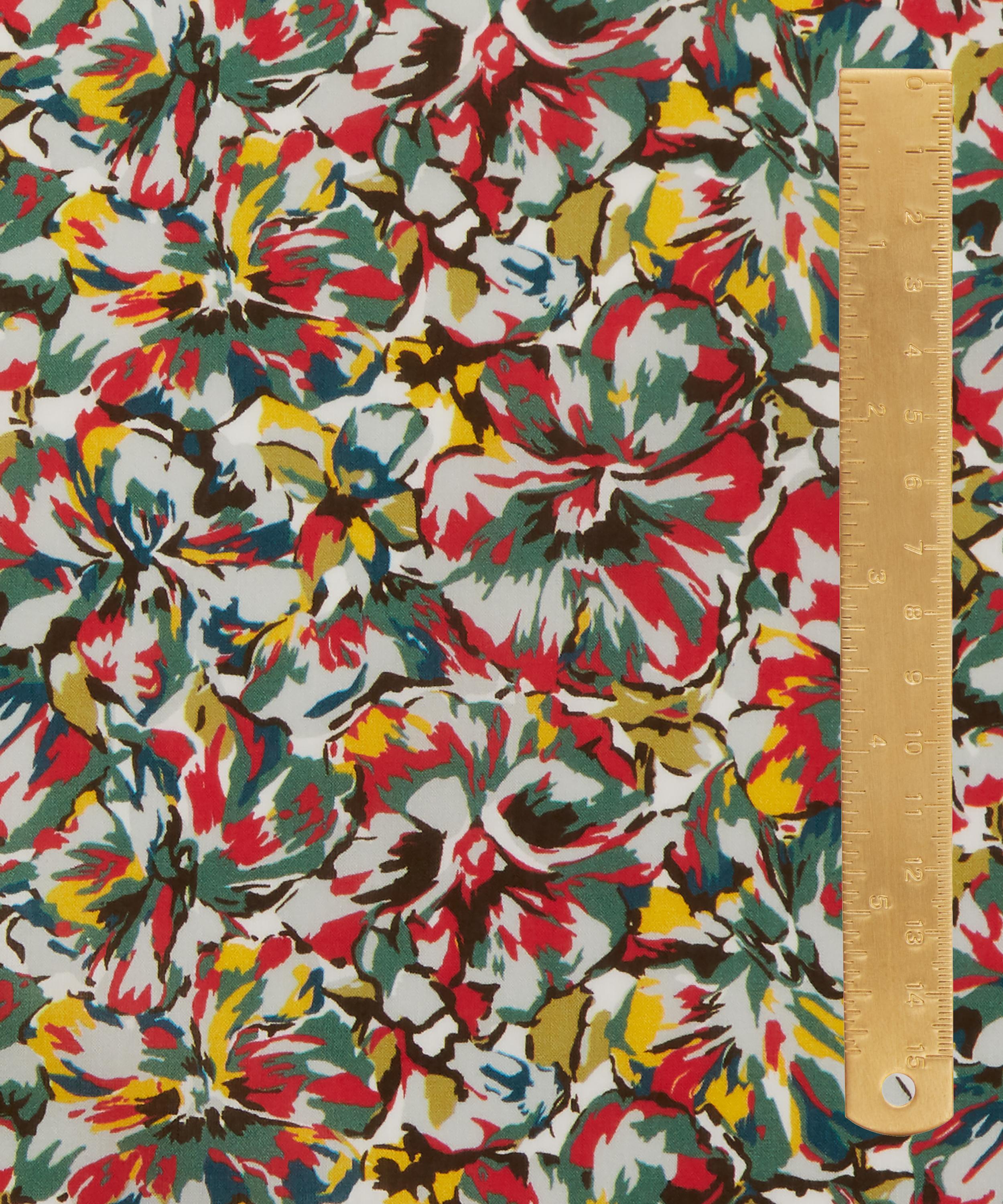 Liberty Fabrics - Pansy Dazzle Tana Lawn™ Cotton image number 4