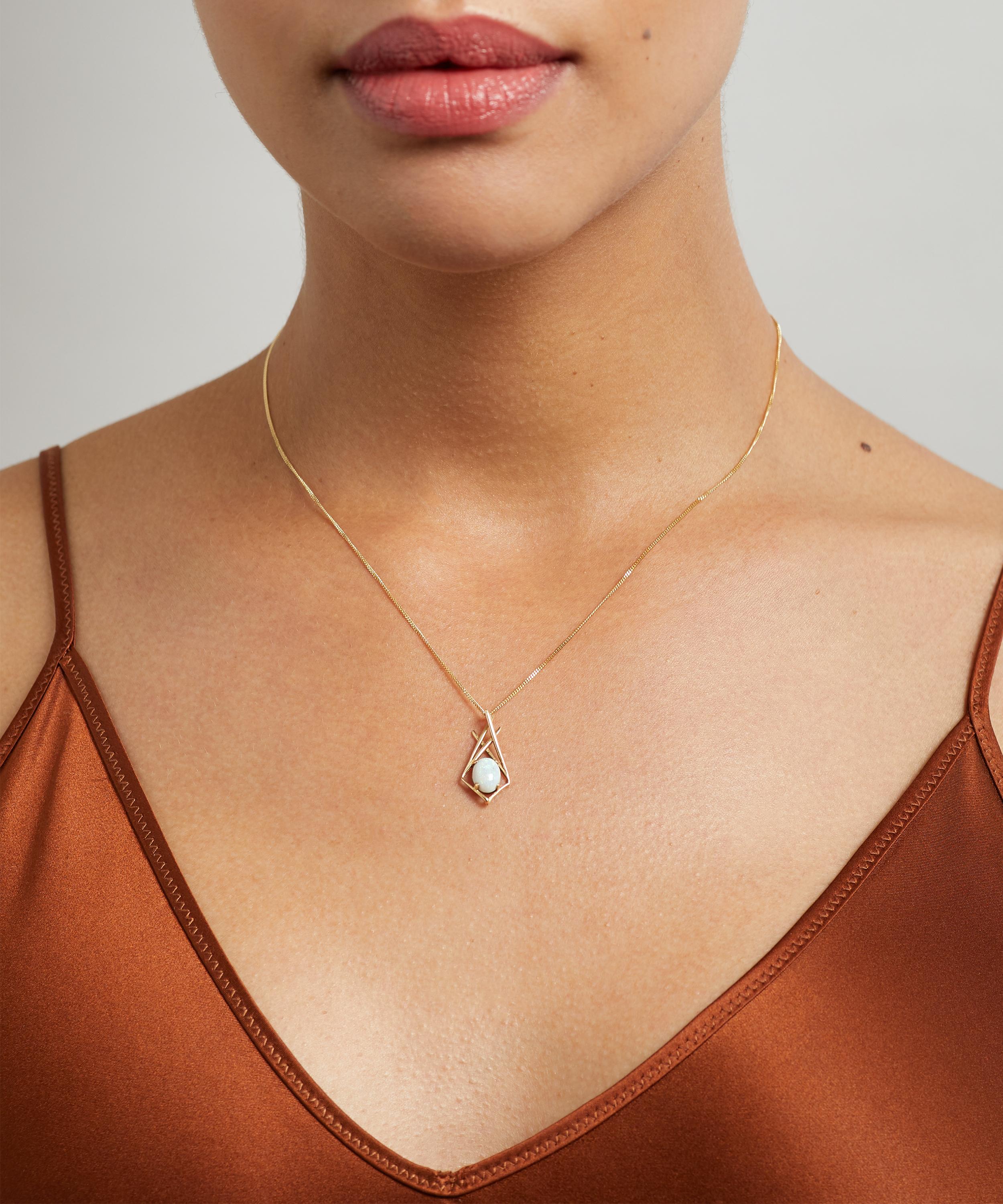 Kojis - 18ct Gold Vintage Opal Pendant Necklace image number 1