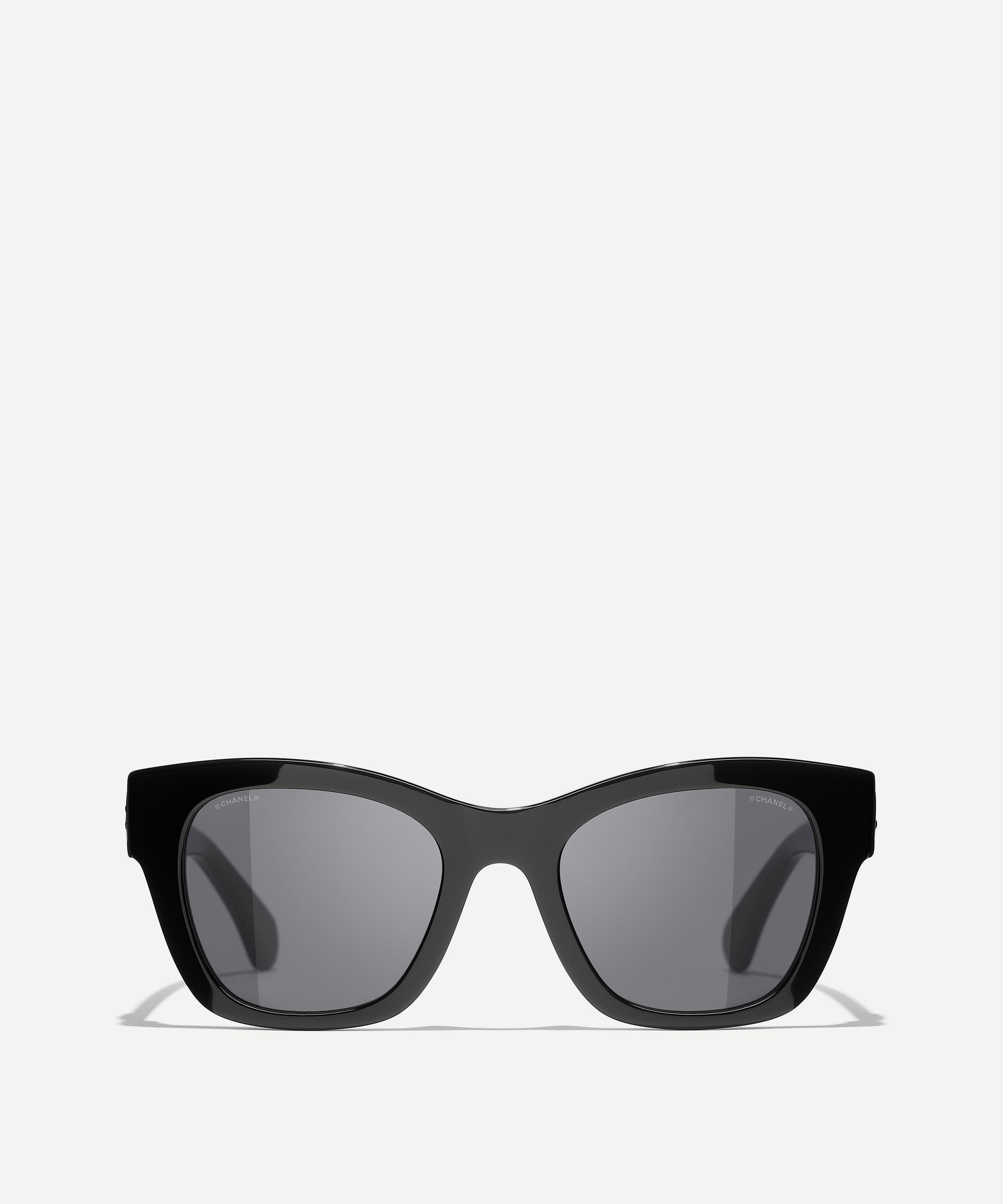 154 - Winged Square Sunglasses image number 0