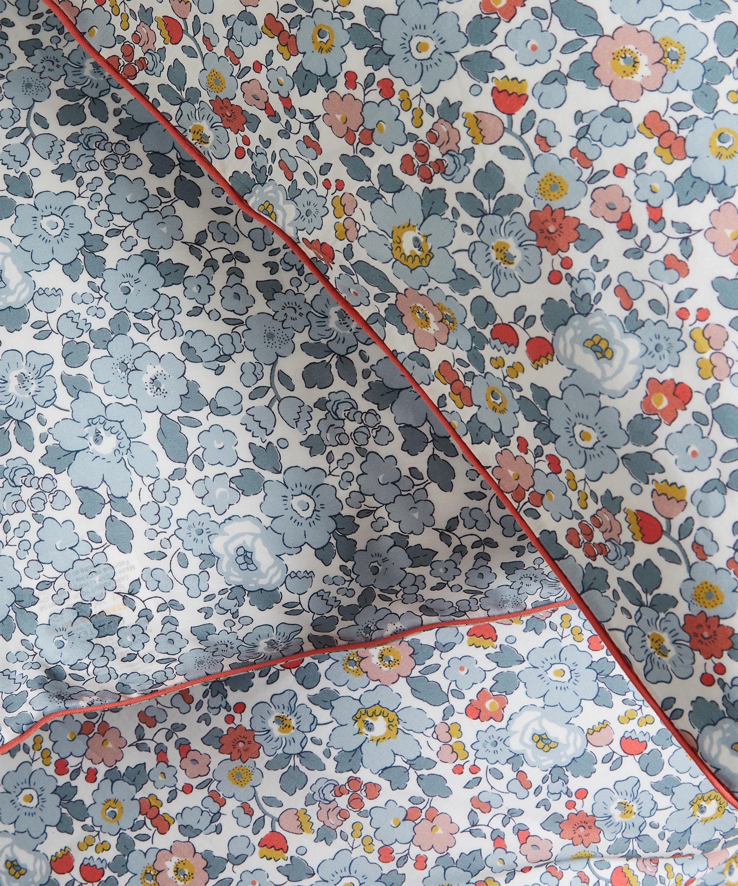 Liberty - Betsy Tana Lawn™ Cotton King Duvet Cover Set image number 3
