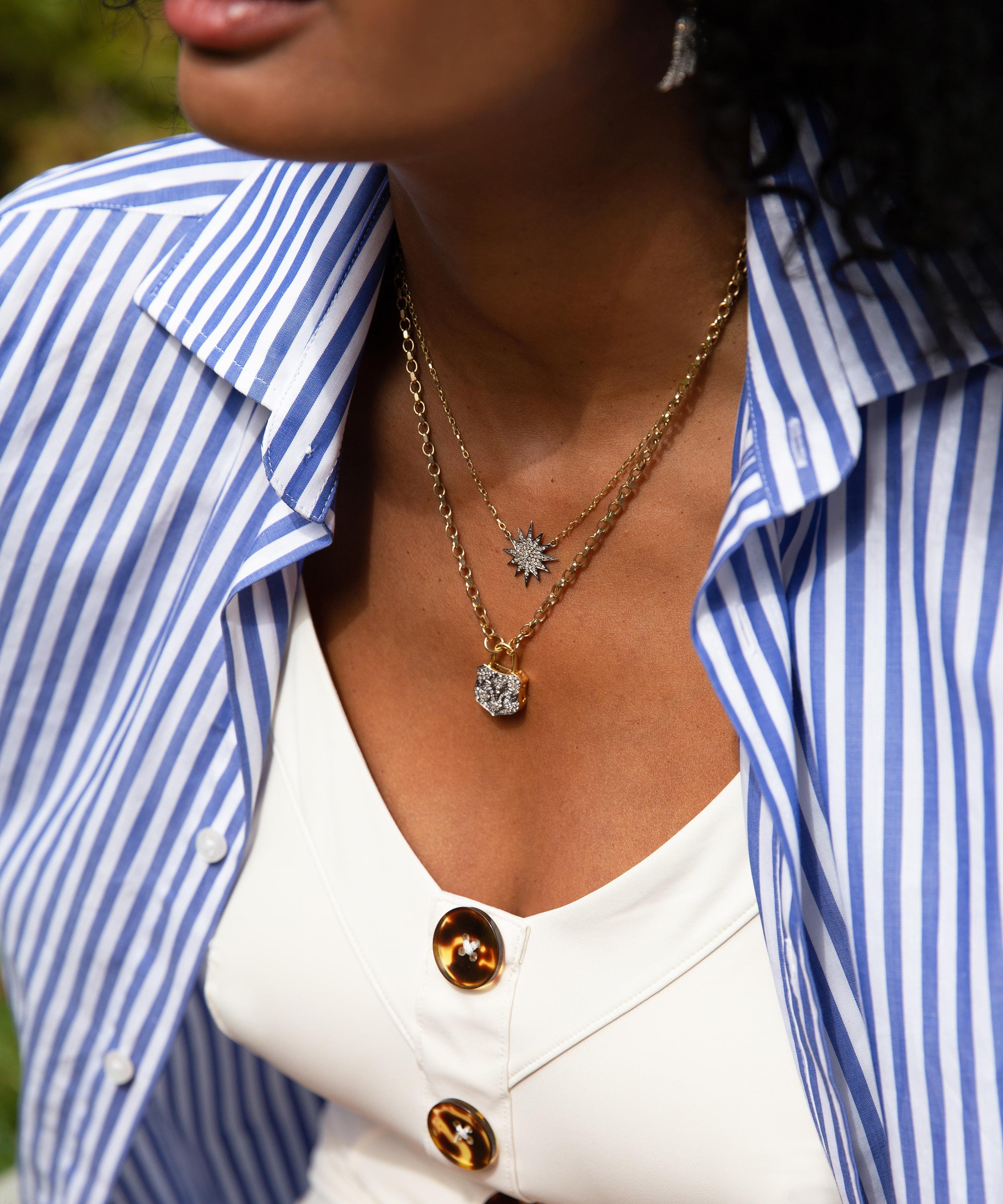 Kirstie Le Marque - 9ct Gold-Plated Diamond Chunky Lock Pendant Necklace image number 3