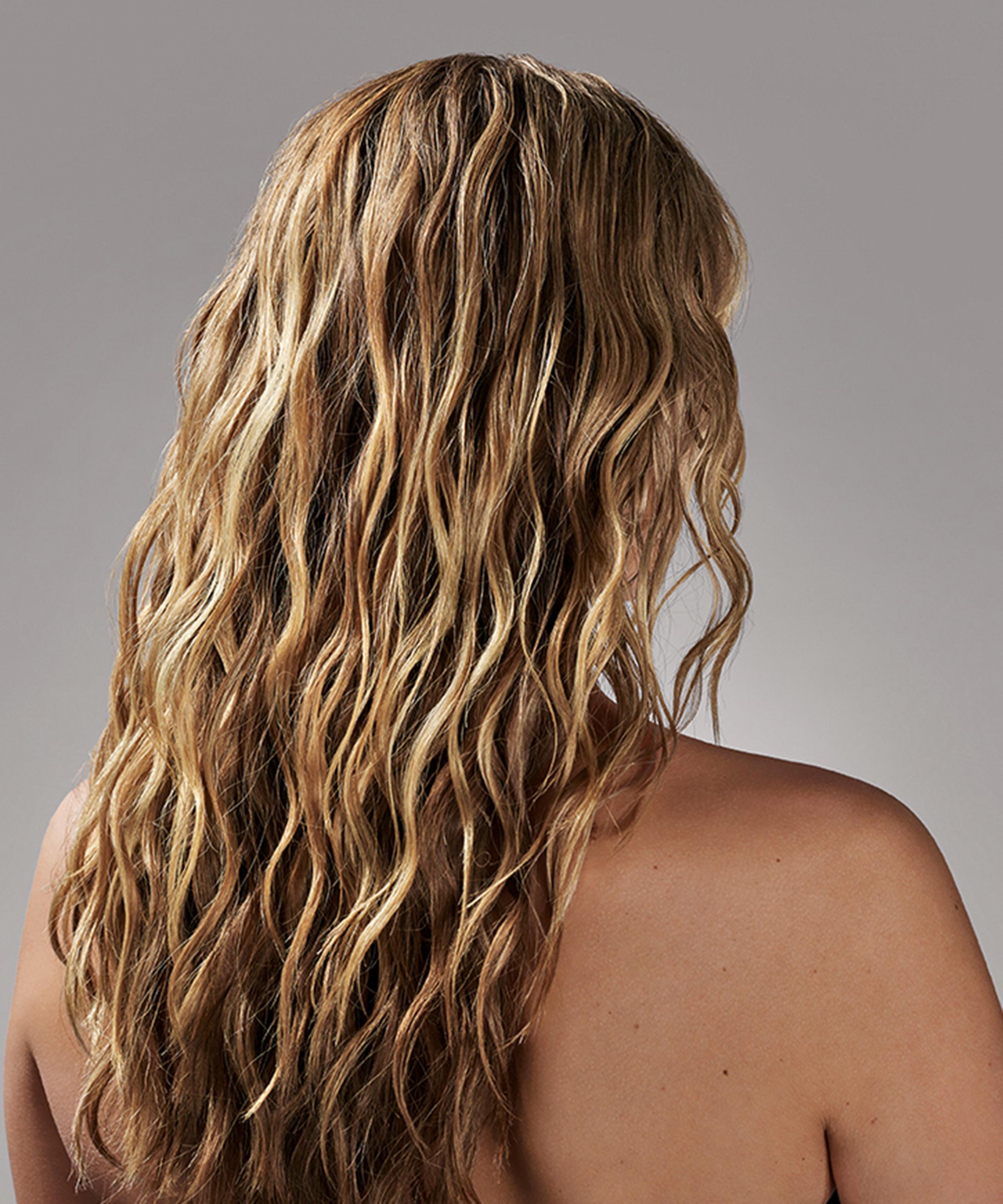 Oribe - Apr&egrave;s Beach Wave and Shine Spray 300ml image number 4