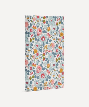 Liberty - Betsy Tana Lawn™ Cotton A5 Notebook image number 1