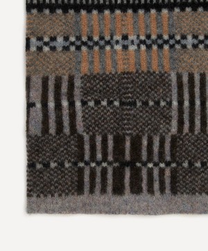 Quinton Chadwick - Wool Glitch Scarf image number 2