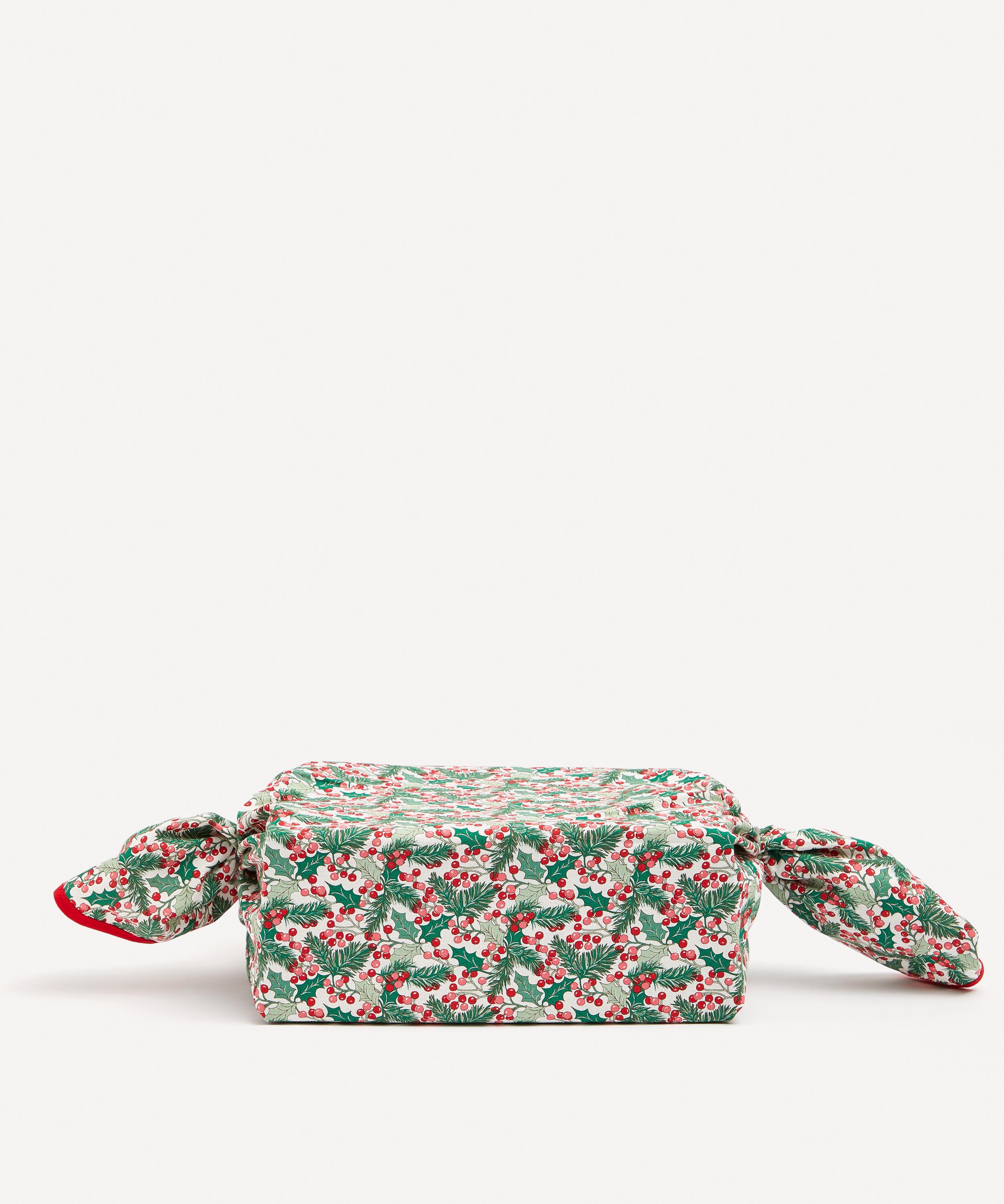Liberty - Winterberry Holly Cotton Gift Wrap 70x70 image number 0