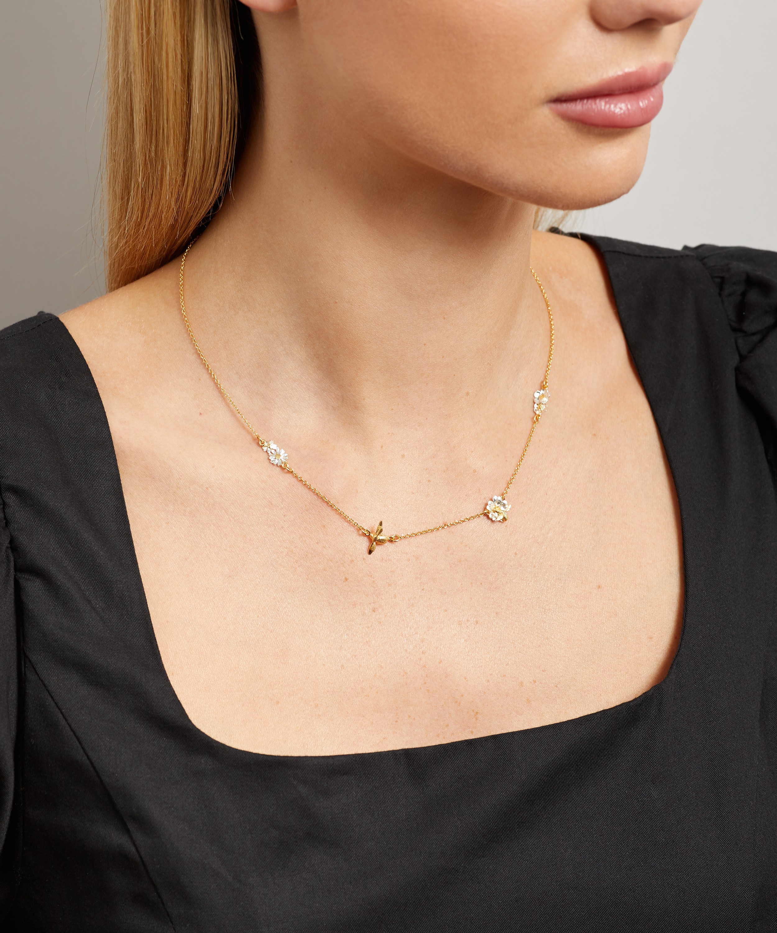 Alex Monroe - 22ct Gold-Plated Teeny Tiny Bee Floral Chain Necklace image number 1