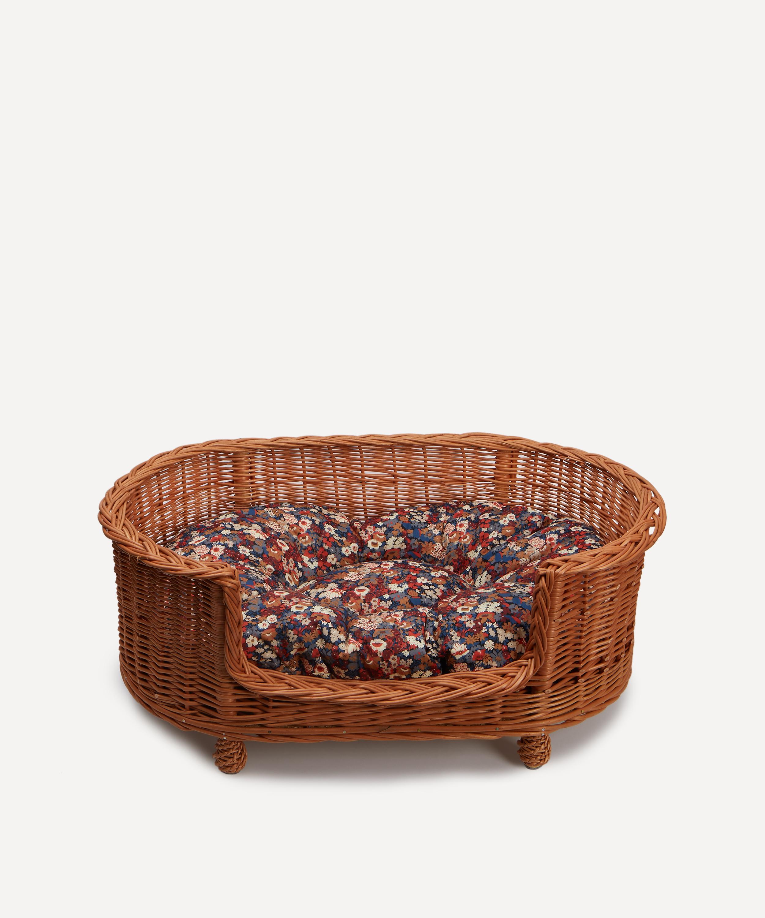 Wicker sales dog bed