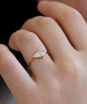 Artemer - 18ct Gold Vintage Diamond Triangle Engagement Ring image number 1