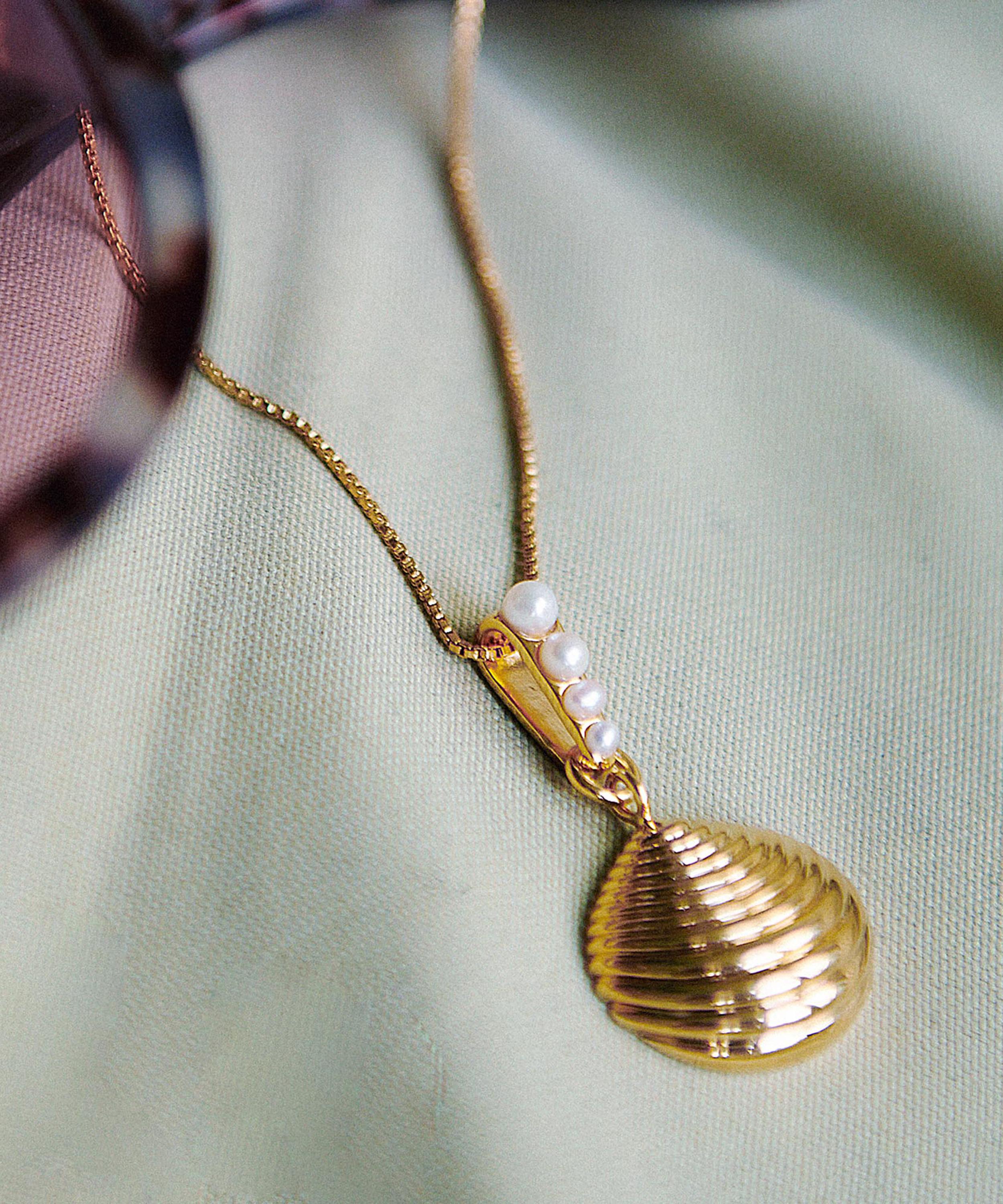 Rachel Jackson - 22ct Gold-Plated Treasured Shell Pendant Necklace image number 2