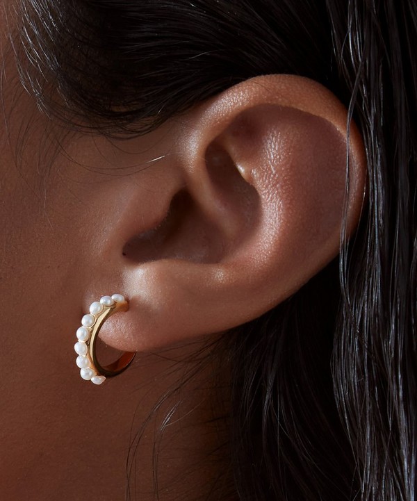 Rachel Jackson - 22ct Gold-Plated Tapered Studded Pearl Hoop Earrings image number 2