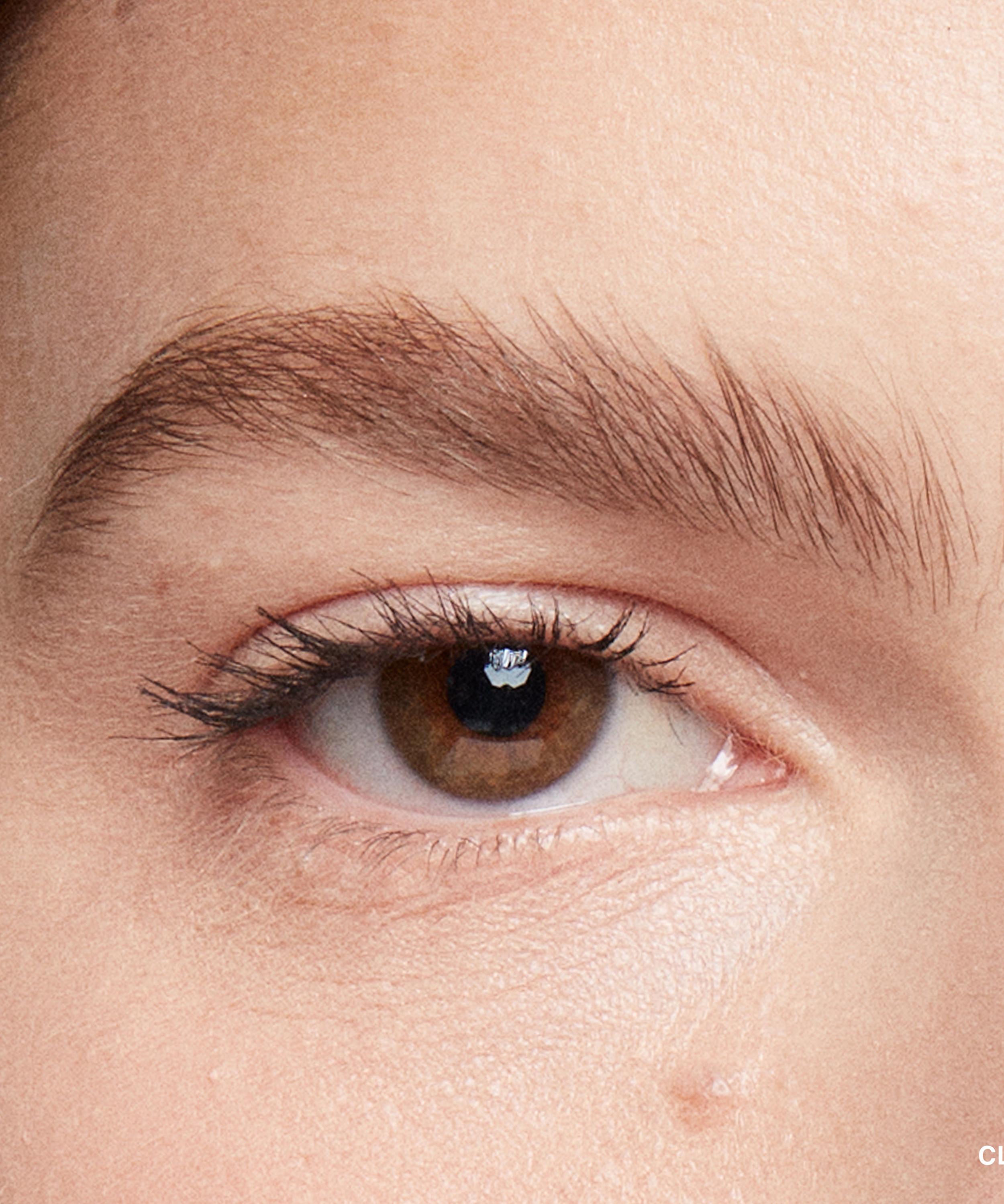 Bobbi Brown - Natural Brow Shaper 4.4ml image number 2