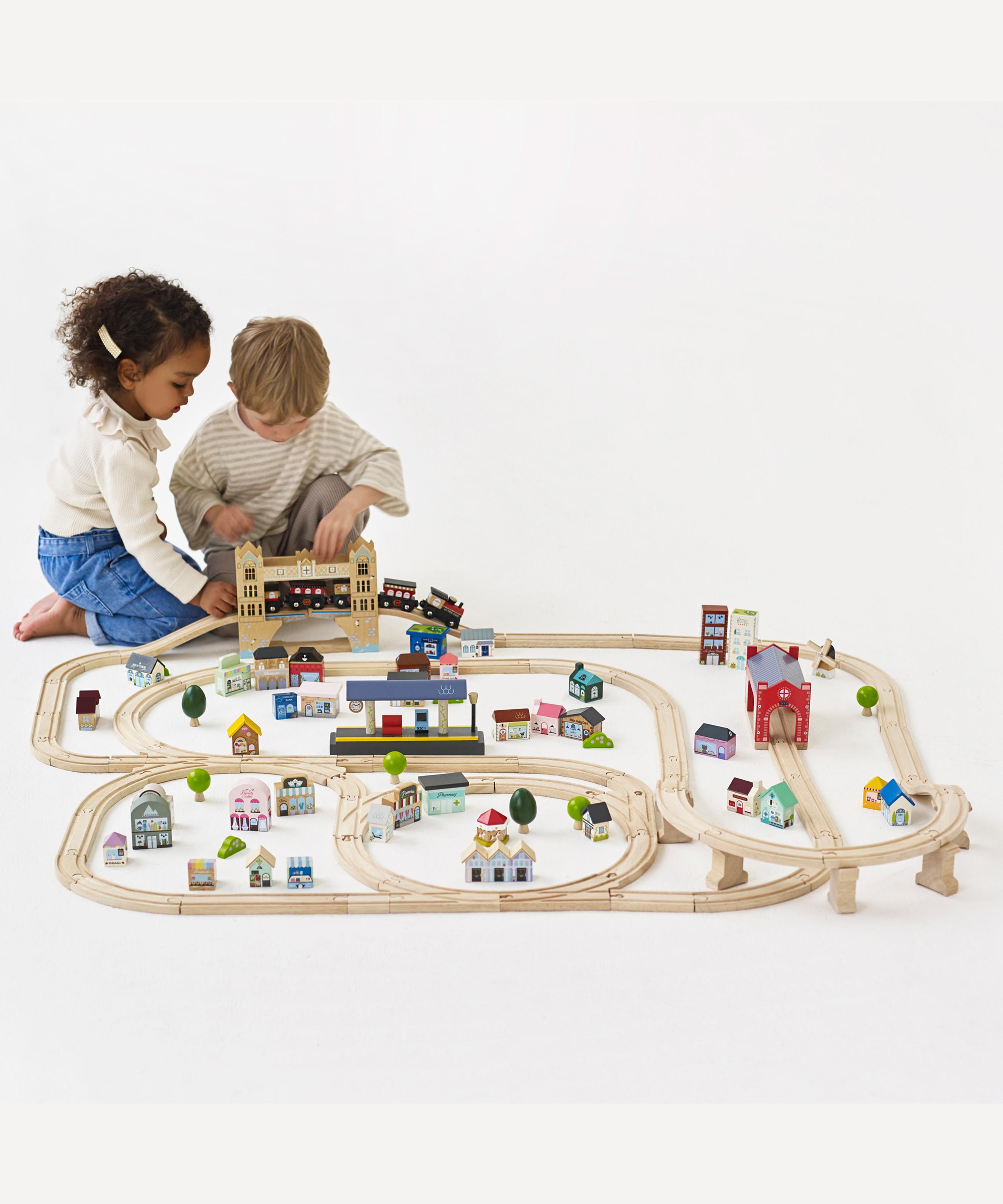 Le Toy Van - London Train Set image number 1