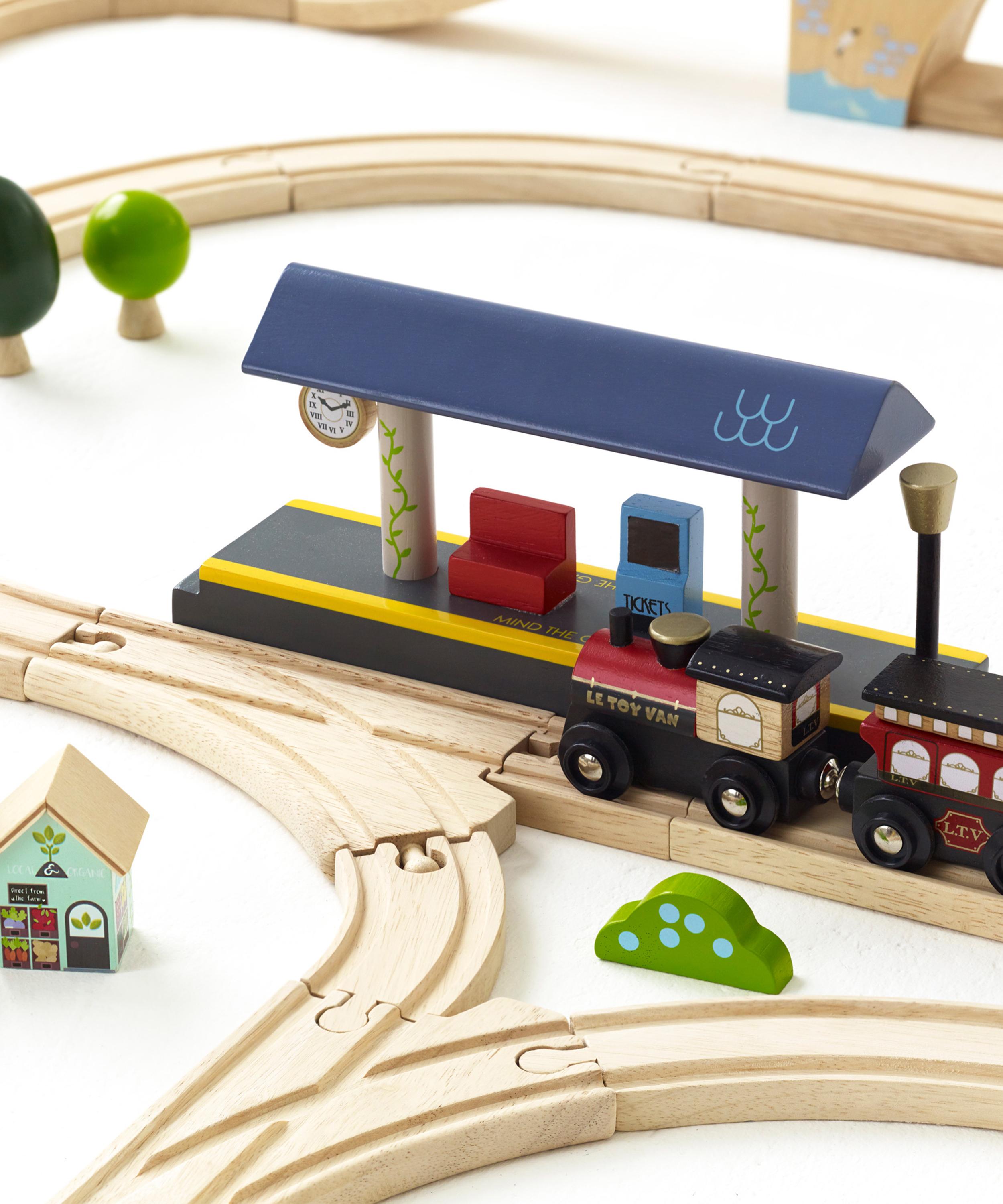 Le Toy Van - London Train Set image number 6