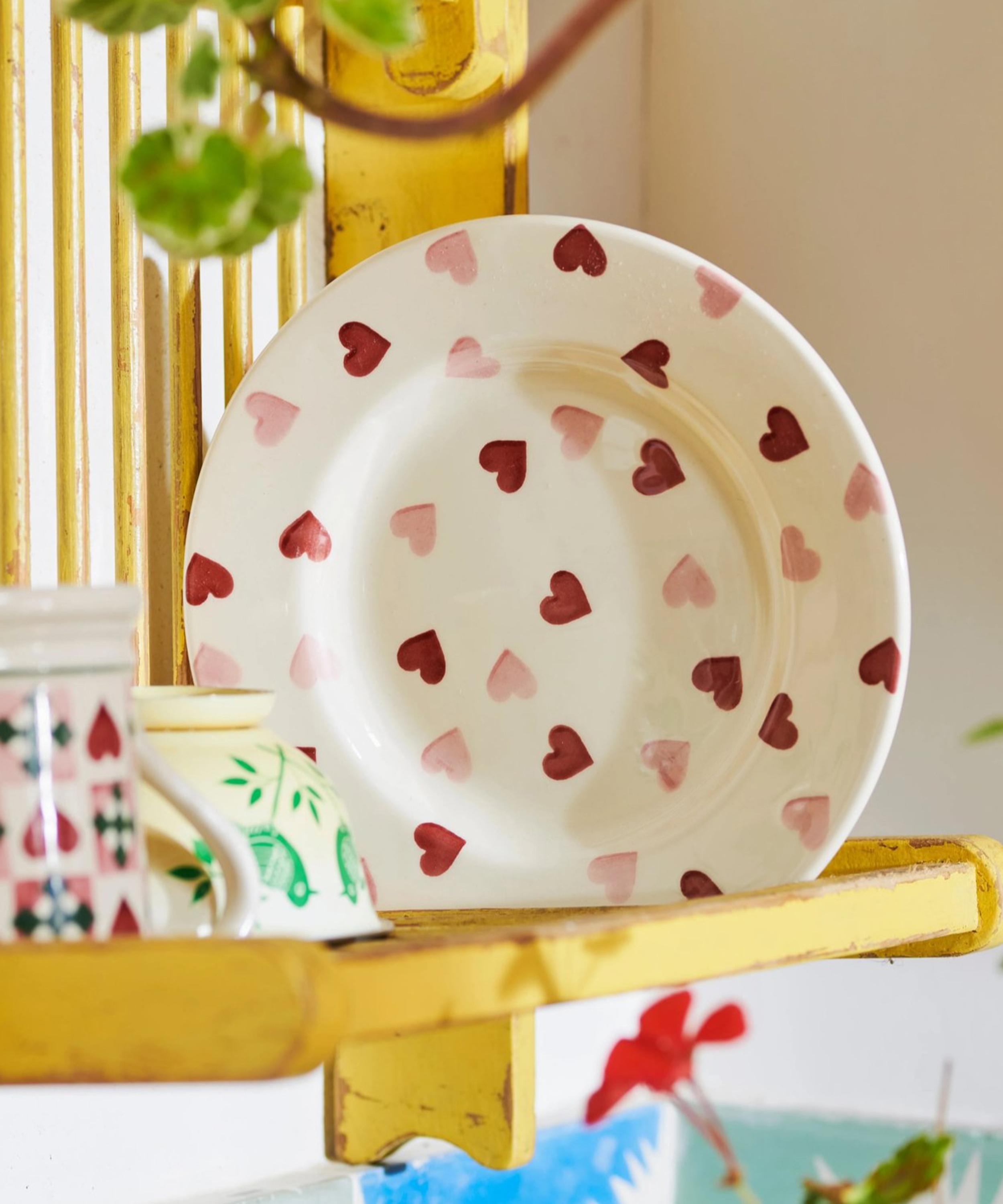 Emma Bridgewater - Pink Hearts 8.5-Inch Plate image number 1