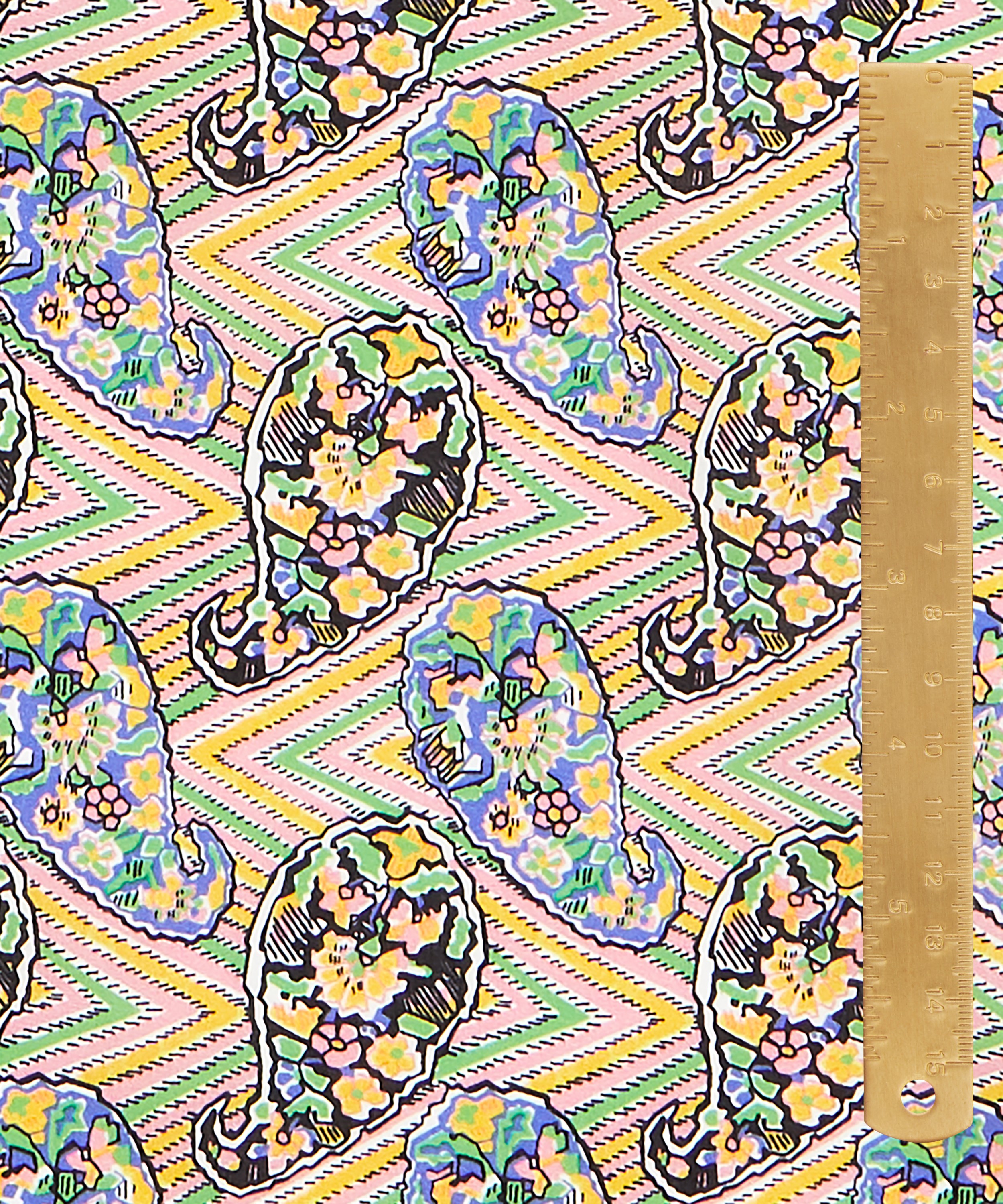 Liberty Fabrics - Zig-Zag Paisley Organic Tana Lawn™ Cotton image number 4