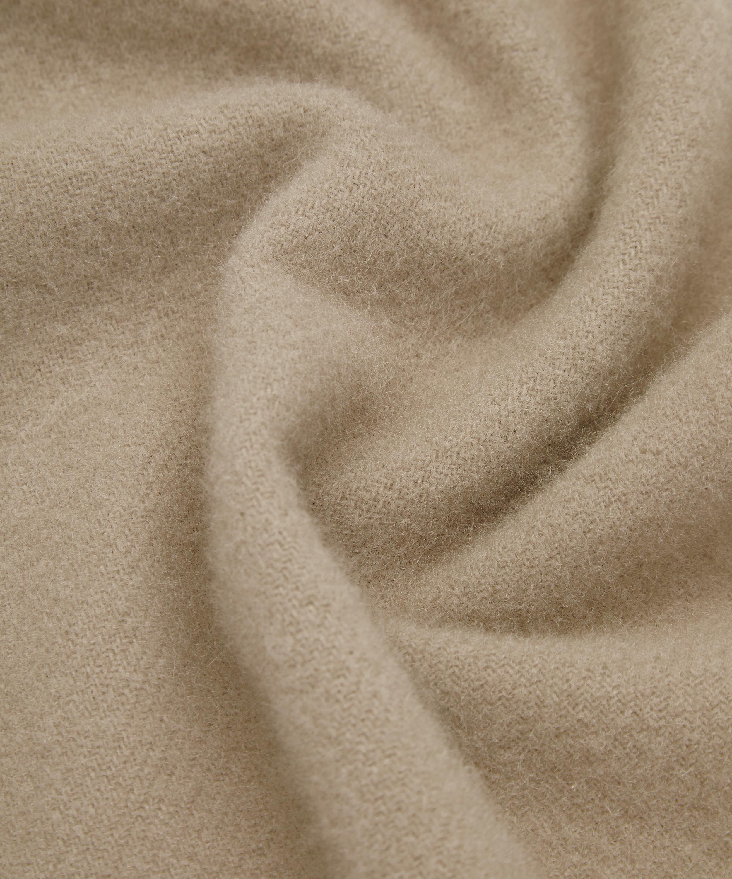 Ami - Classic Ami De Cœur Wool Scarf image number 3