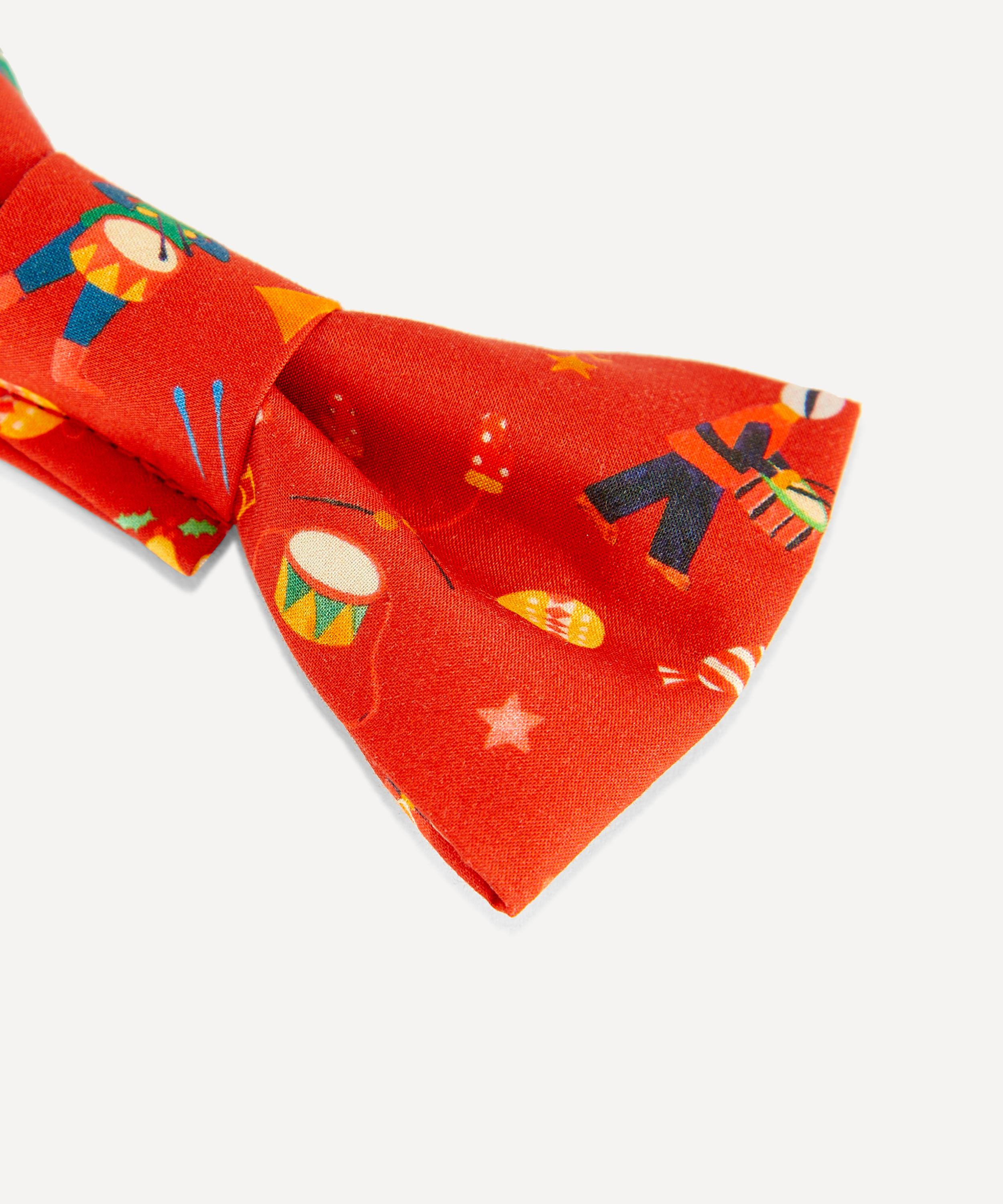 Liberty - Tumbling Toys Tana Lawn™ Cotton Red Dog Bow Tie image number 3