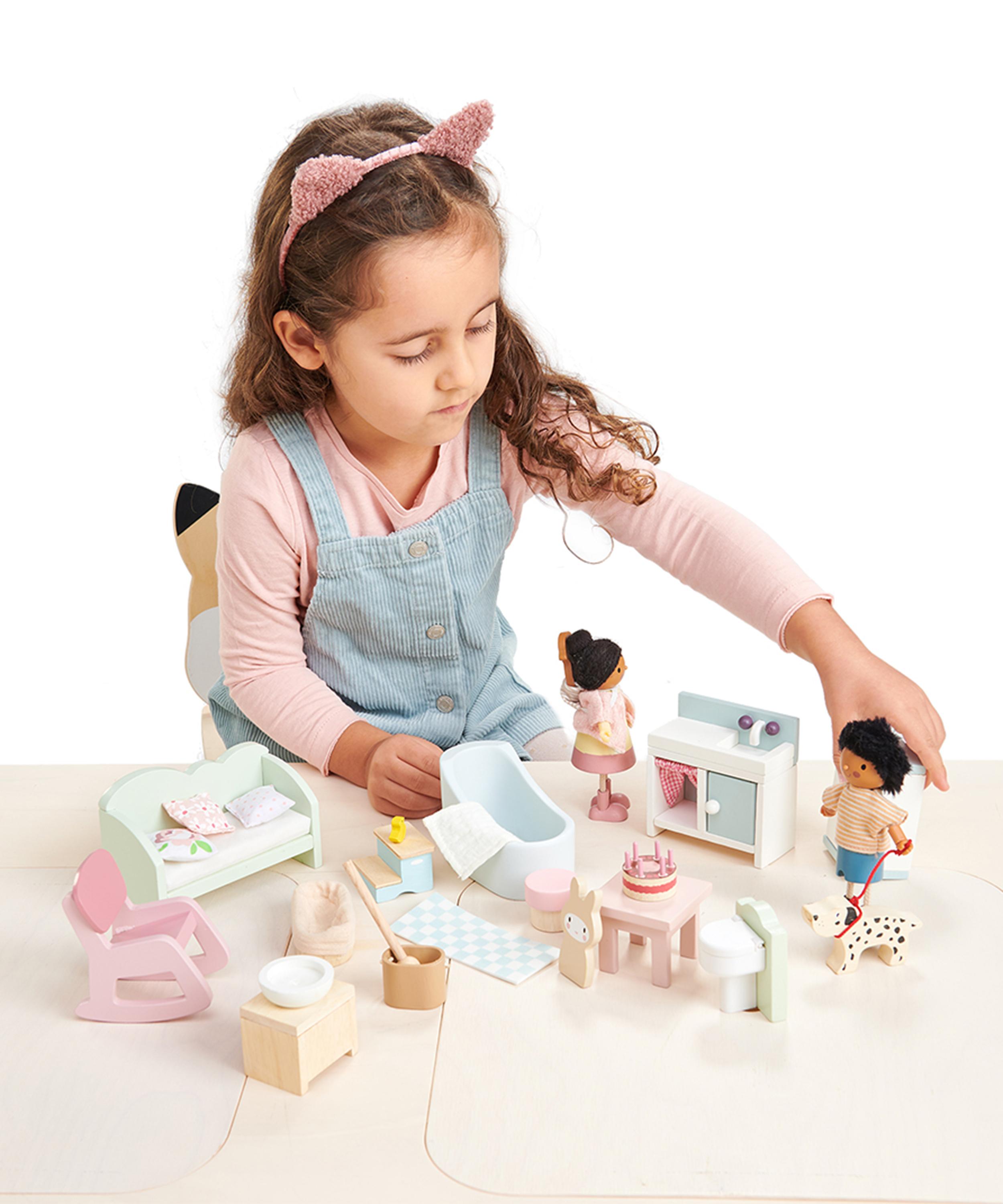 Tender Leaf Toys - Dolls House Countryside Furniture Set image number 1