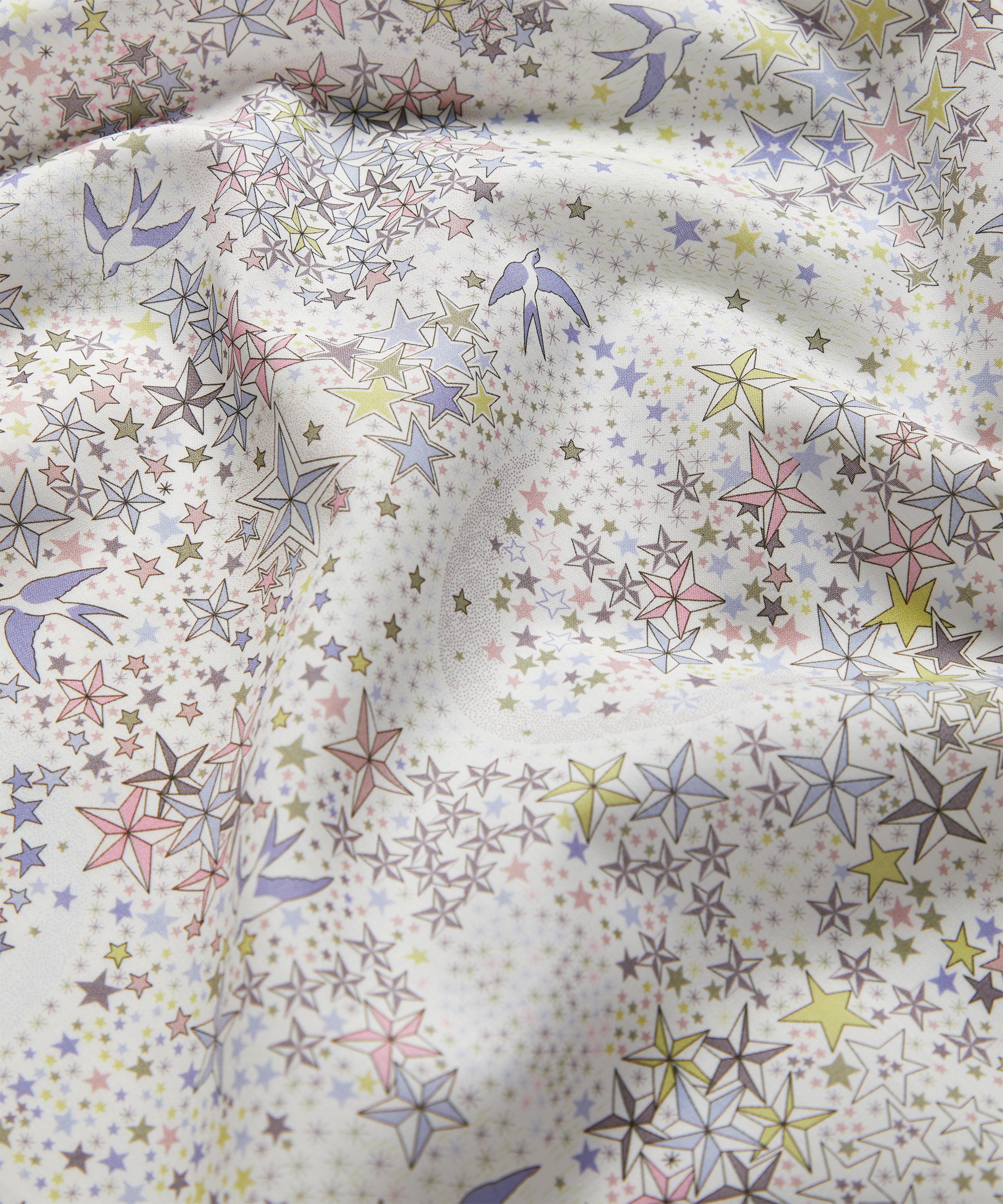 Liberty Fabrics - Adelajda Flew Away Tana Lawn™ Cotton image number 3