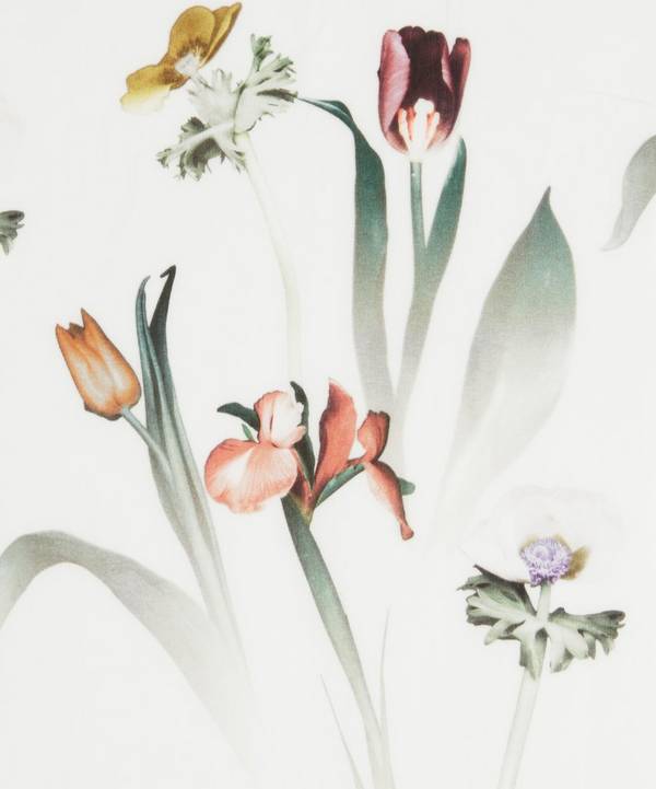Liberty Fabrics - Healing Floral Tana Lawn™ Cotton image number 0