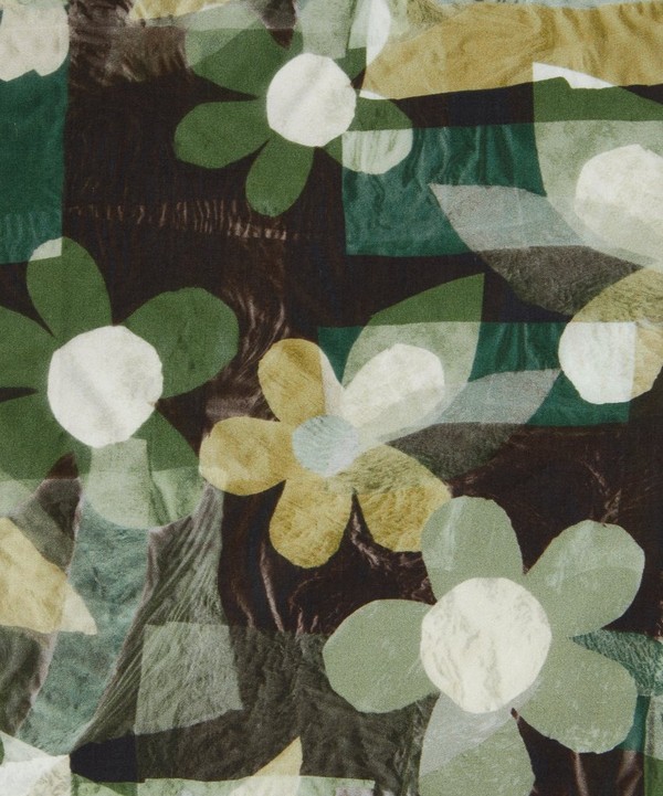 Liberty Fabrics - Vita Flora Tana Lawn™ Cotton image number null