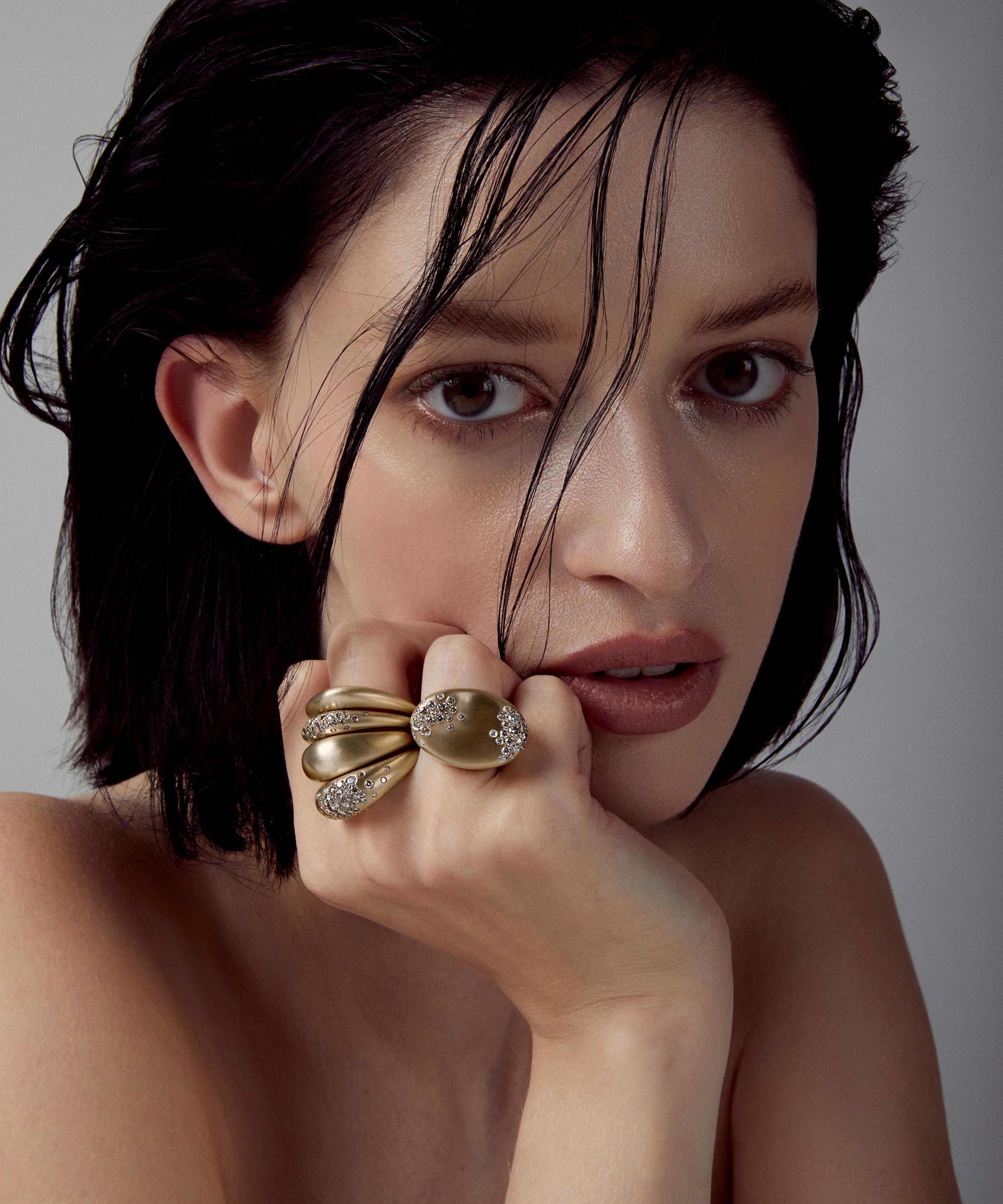 Nada Ghazal - 18ct Gold Storm Winter Oval Ring image number 1