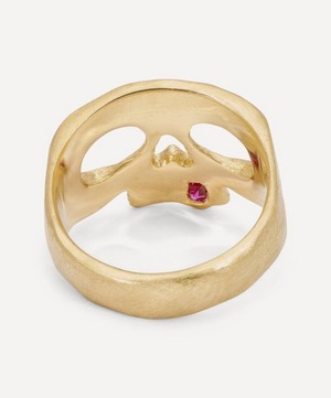 Polly Wales - 18ct Gold Snaggletooth Skull Pinky Ring image number 3