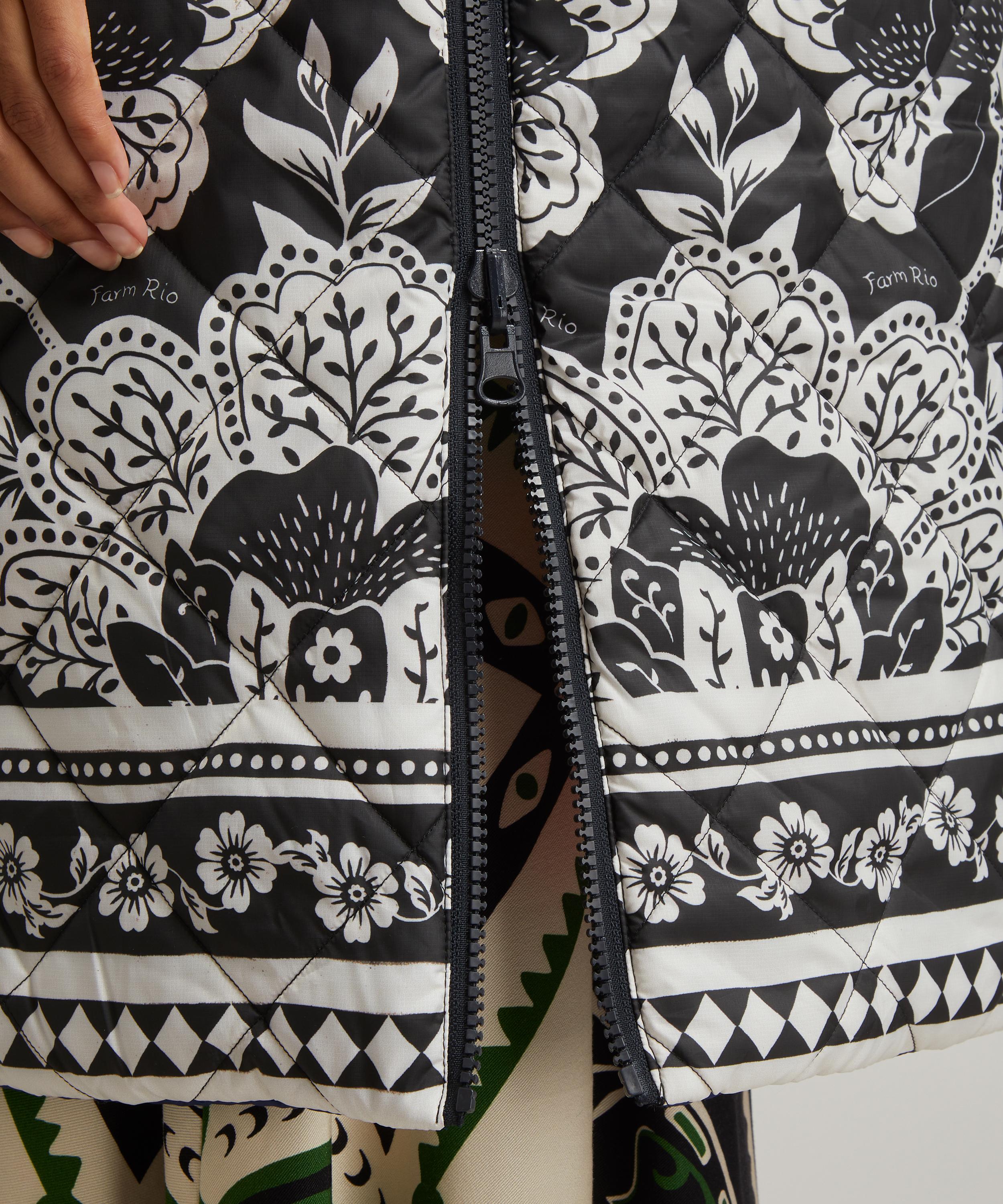 FARM Rio - Graphic Floral Reversible Puffer Jacket image number 4