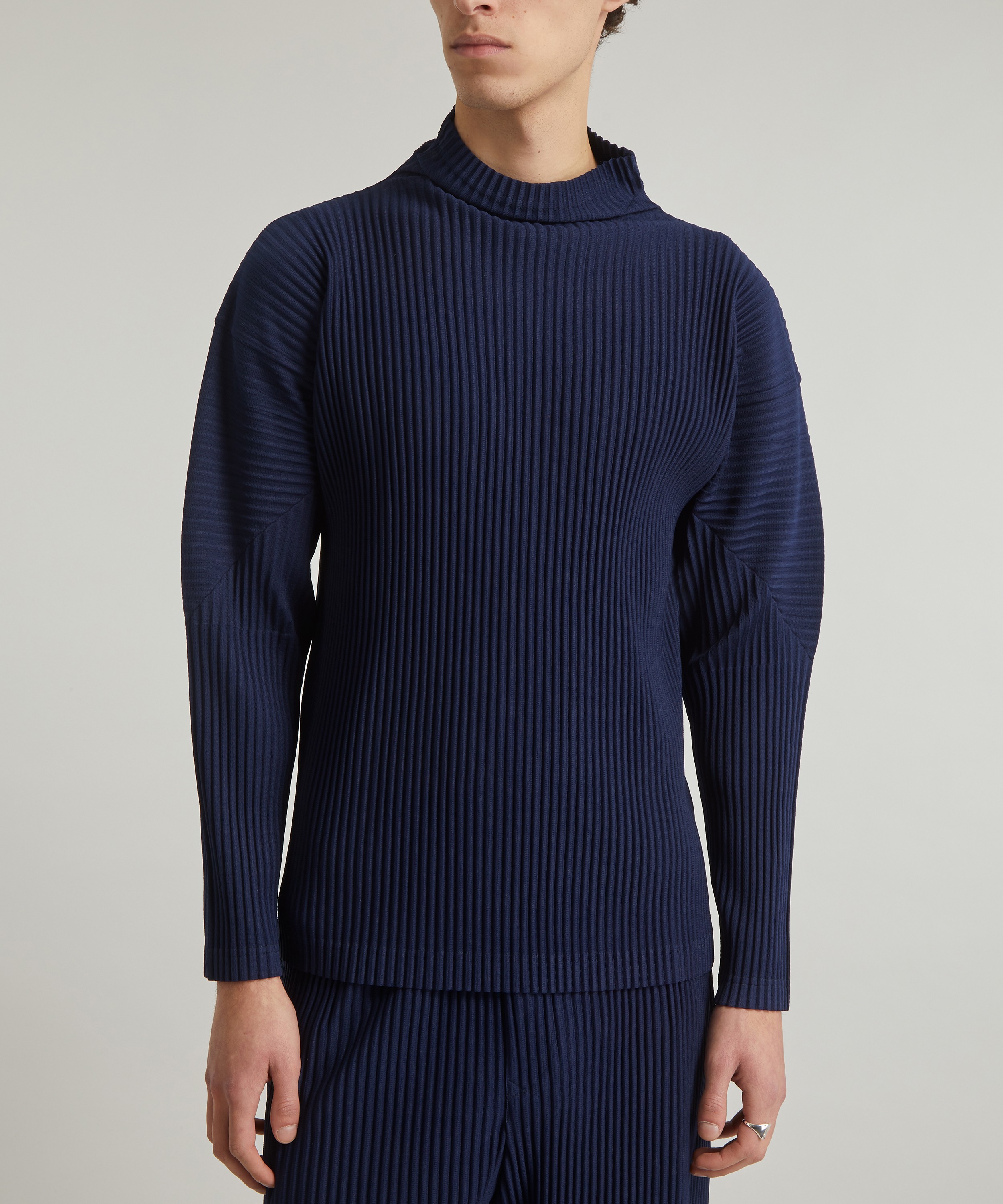 HOMME PLISSÉ ISSEY MIYAKE MC December Pleated High-Neck T-Shirt  
