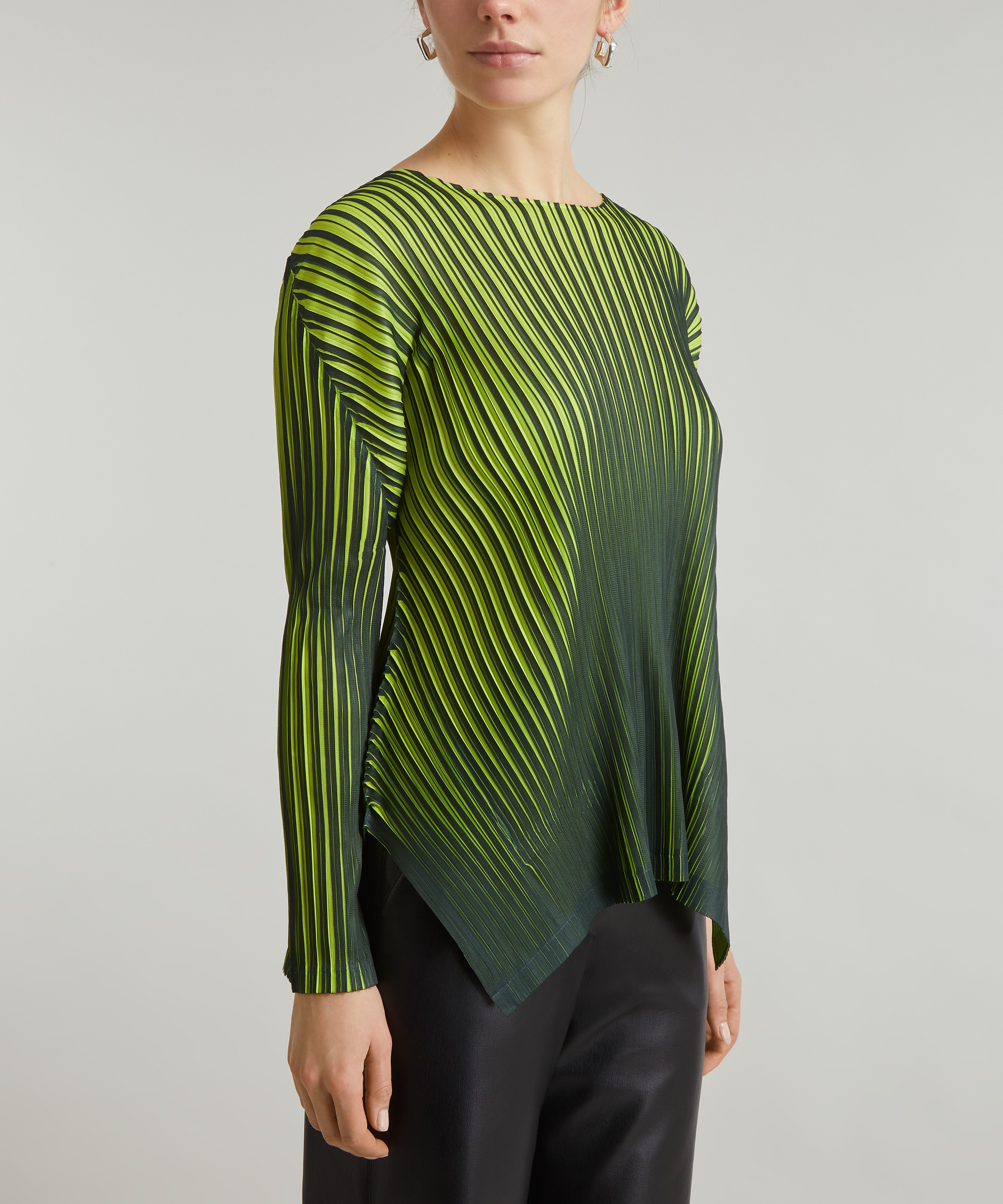 Pleats Please Issey Miyake Pleated Round-neck T-shirt in Blue