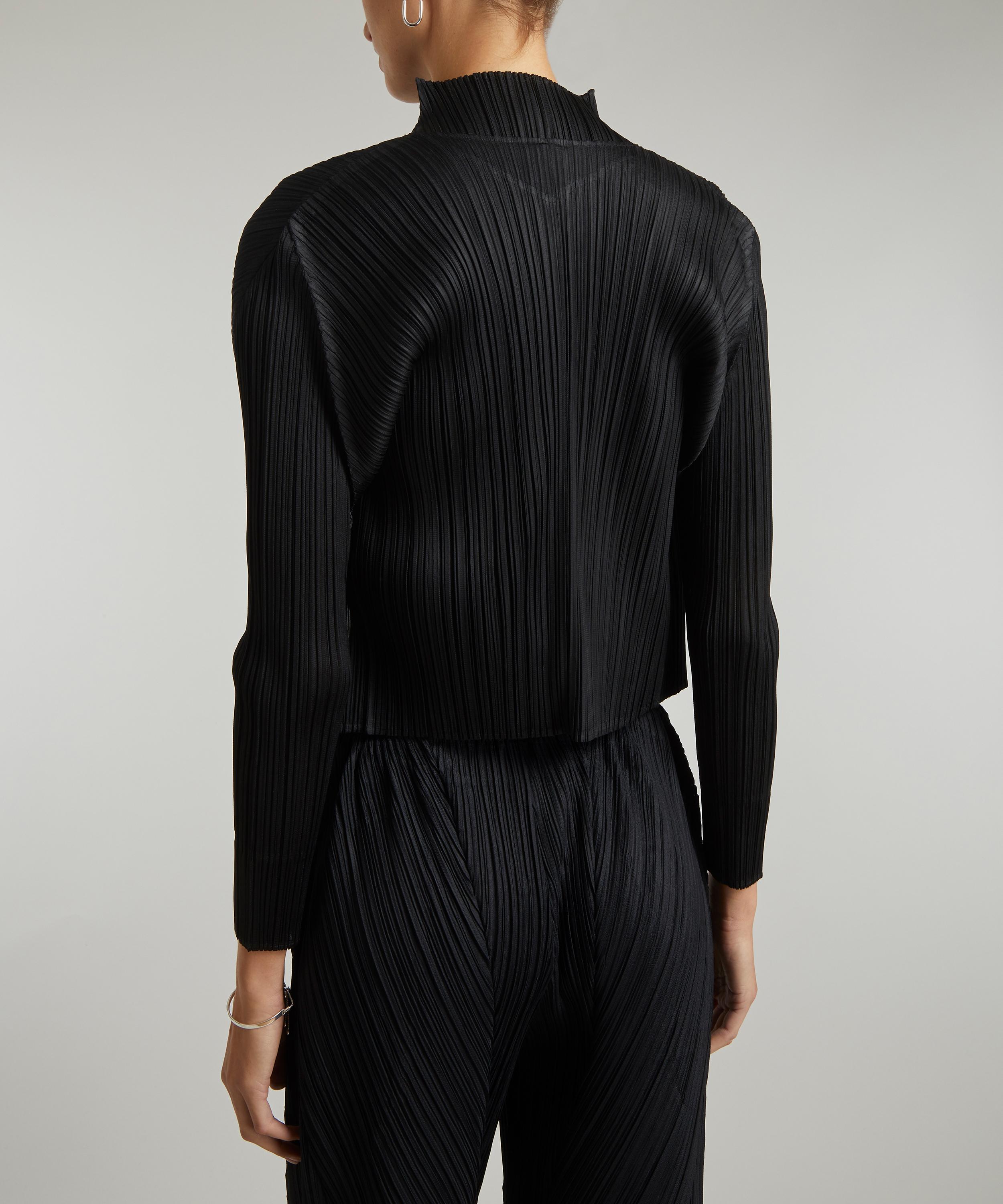MELLOW PLEATS – ISSEY MIYAKE ONLINE STORE