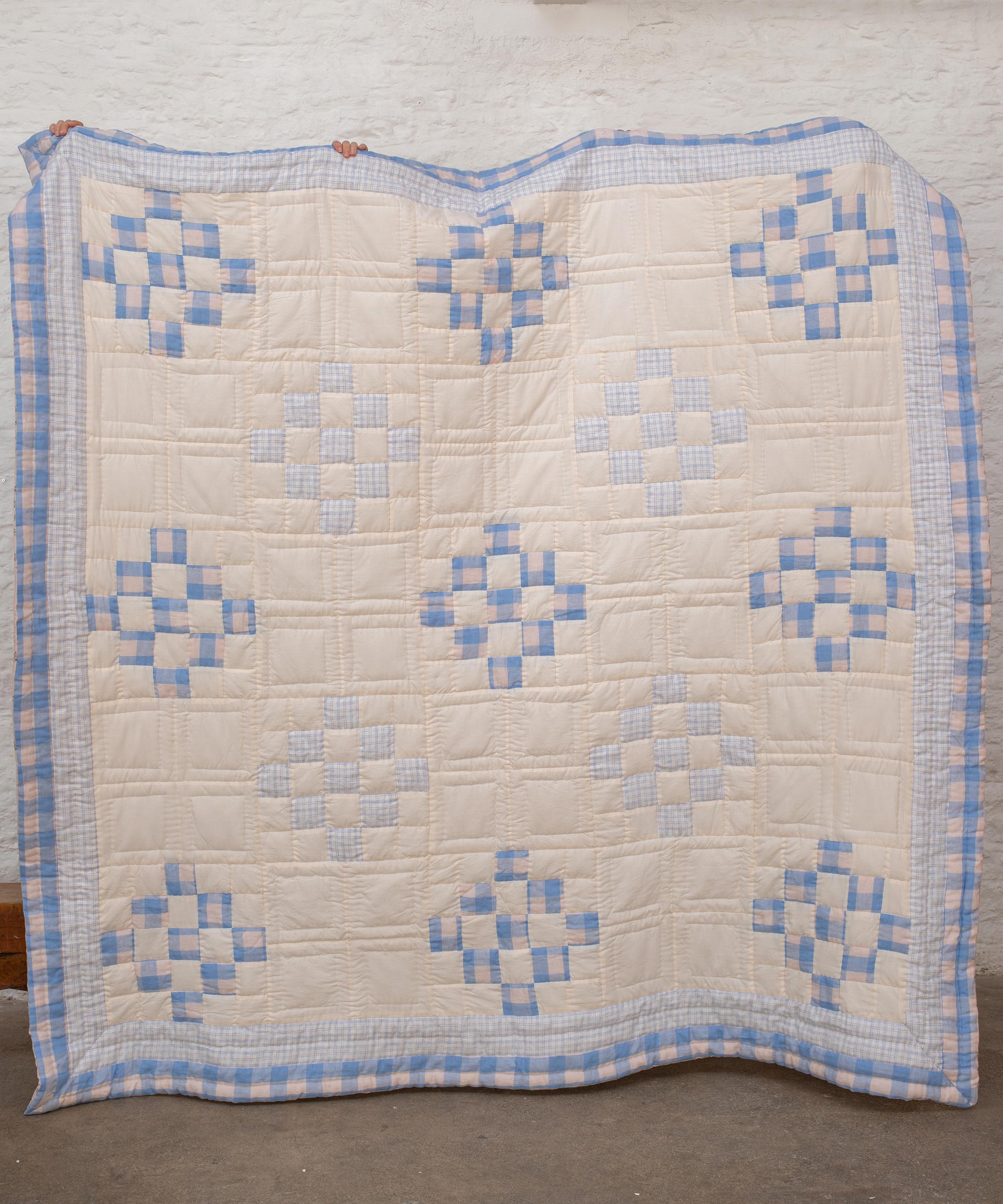 Projektityyny - Ruiskaunokki Cornflower Blue Gingham Patchwork Quilt image number 3