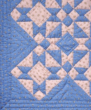 Projektityyny - Pohjola Cornflower Blue Patchwork Quilt image number 0