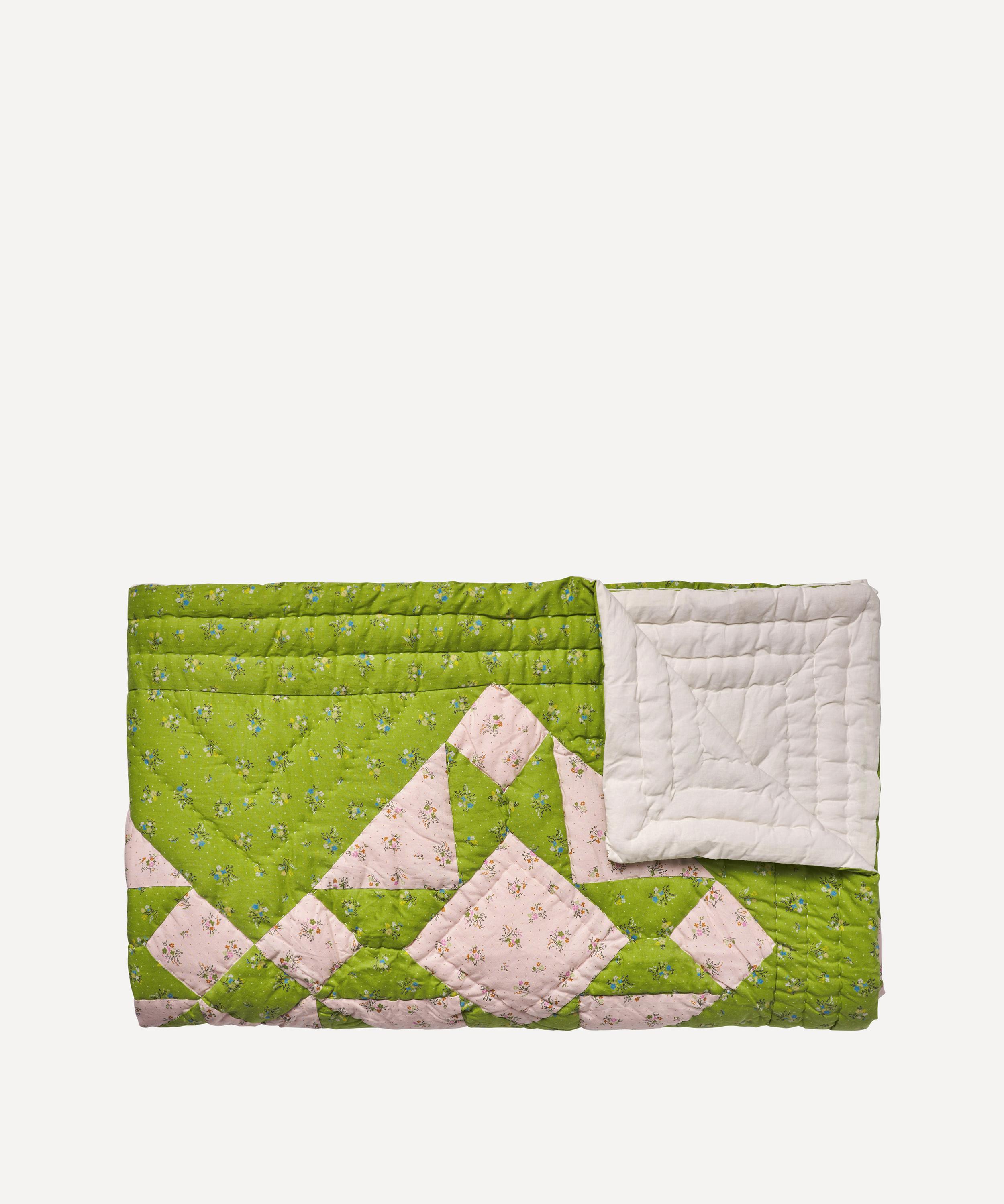 Projektityyny - Pohjola Peridot Patchwork Quilt image number 2