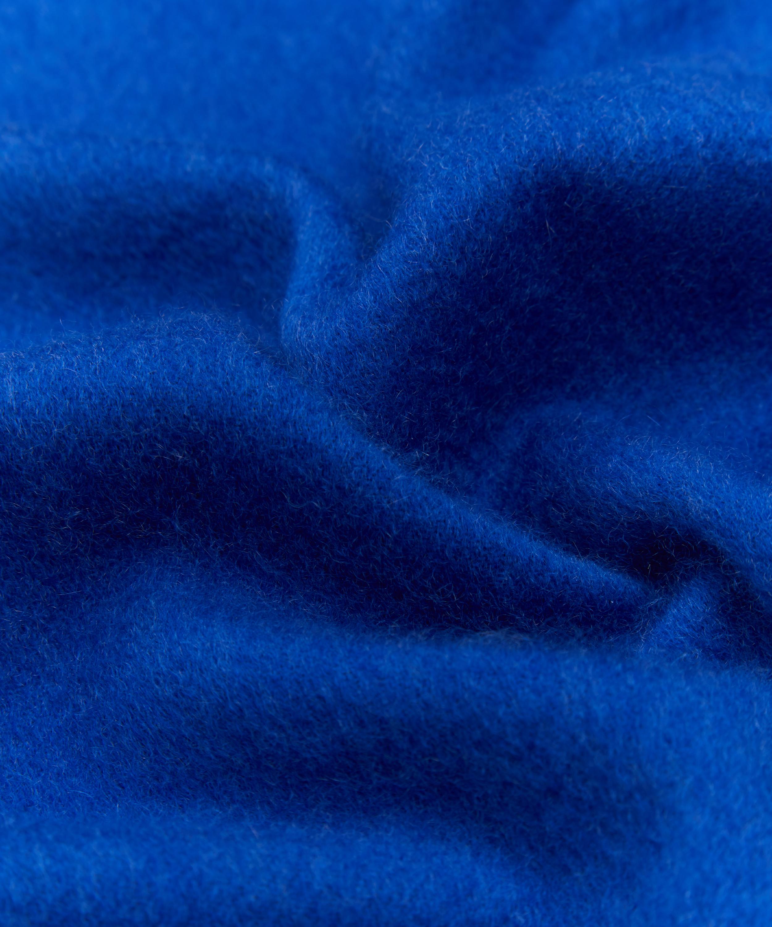 Begg x Co - Arran Oversized Cashmere Scarf image number 3