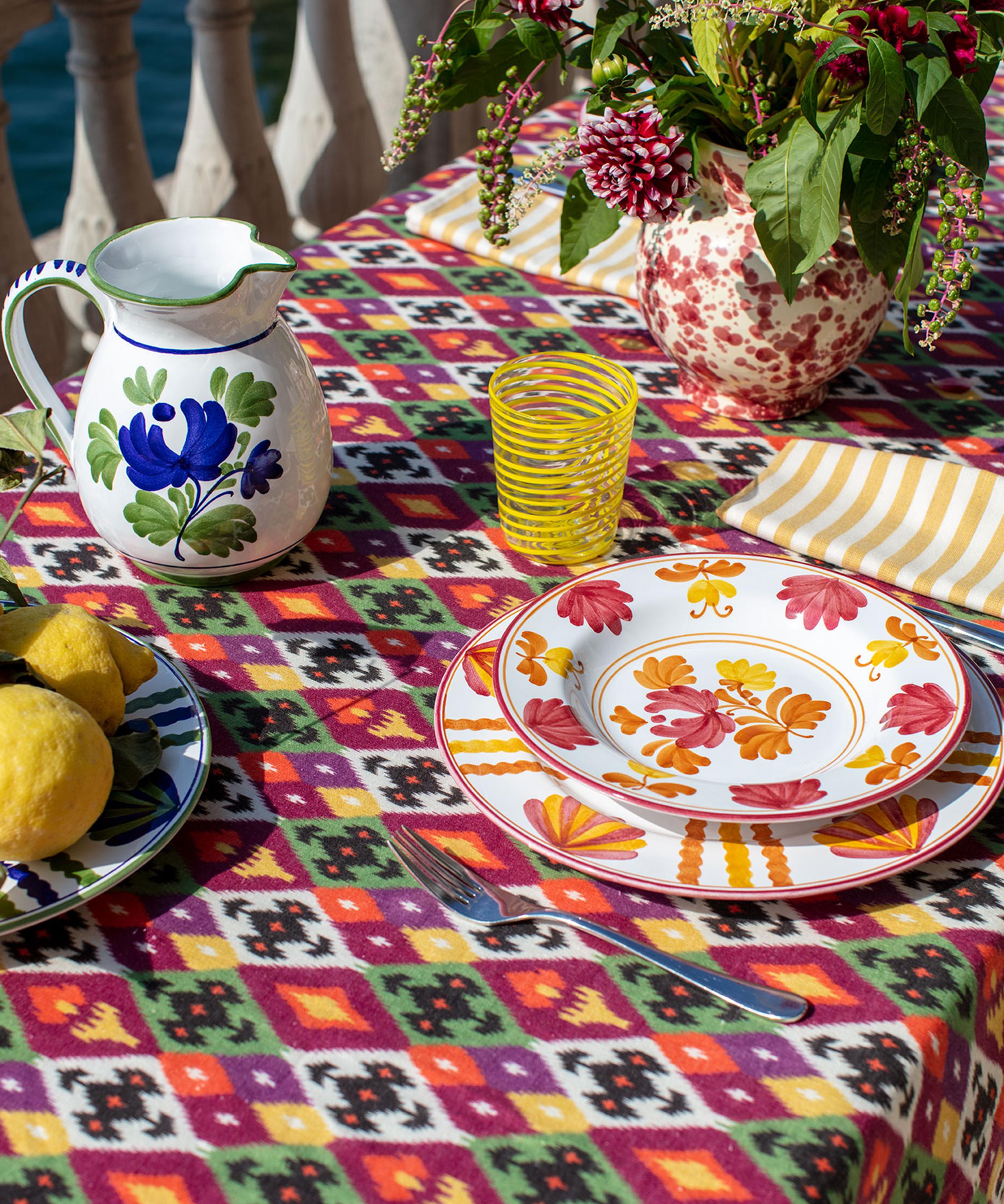 Cabana - Blossom Oval Serving Platter Yellow image number 1